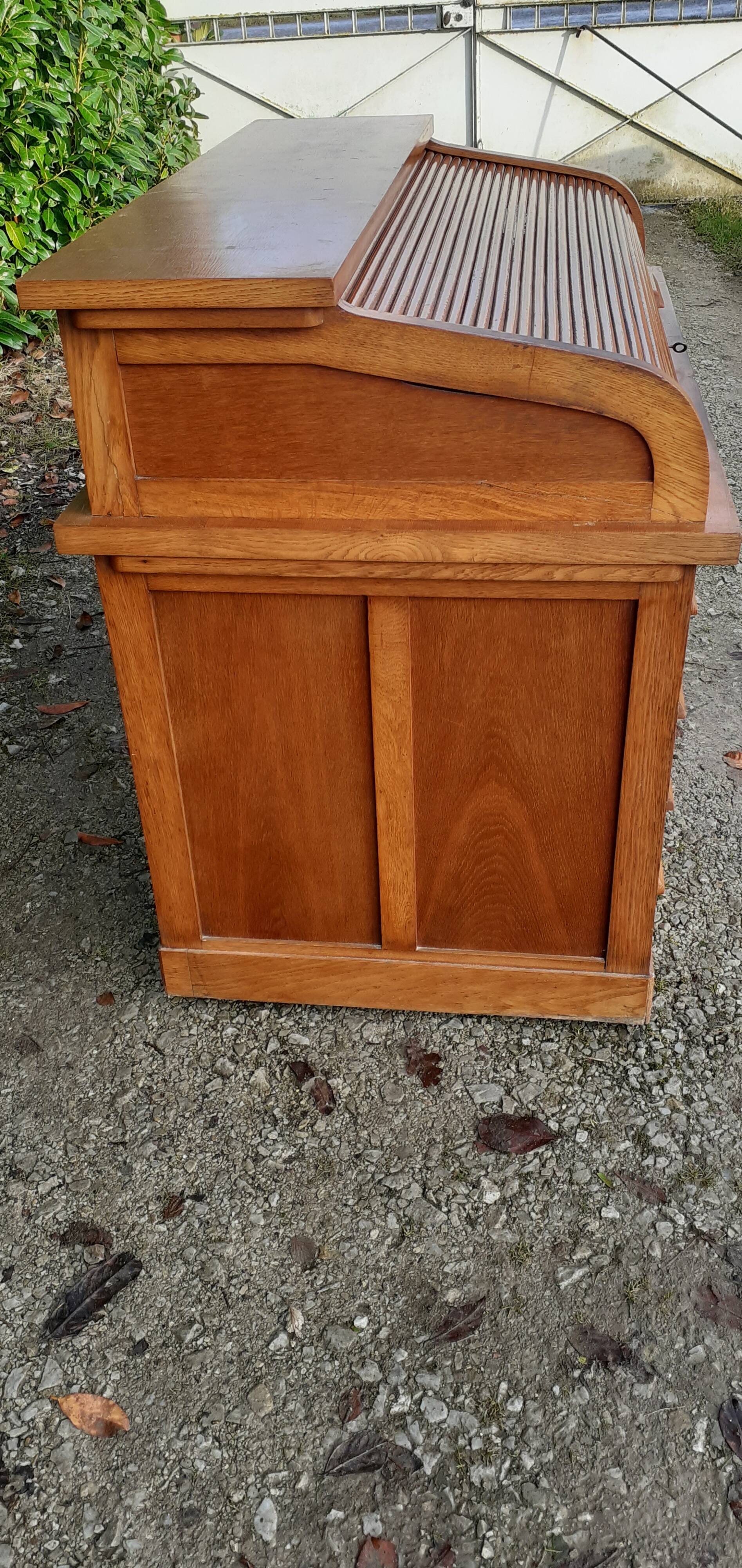 Bureau américain à rideaux 8 tiroirs 2 tablettes chêne Année 50 vintage