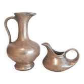Lot de 2 pichets en bronze