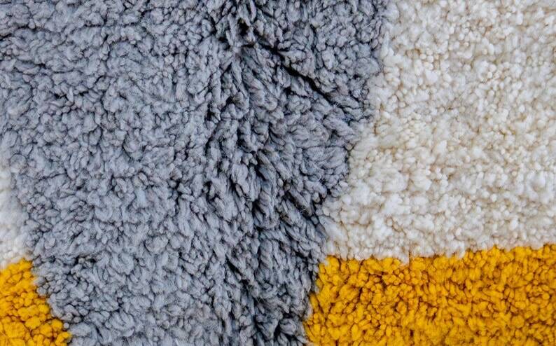 Traditional handmade Beni Ouraine rug, size 100 x 200 cm