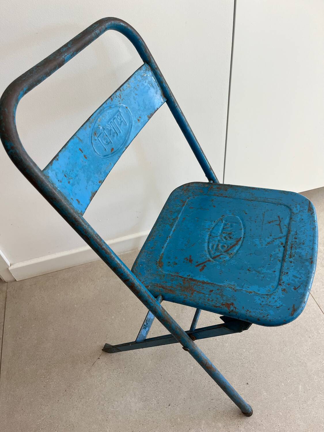 Chaise métalliques jardin et intérieur