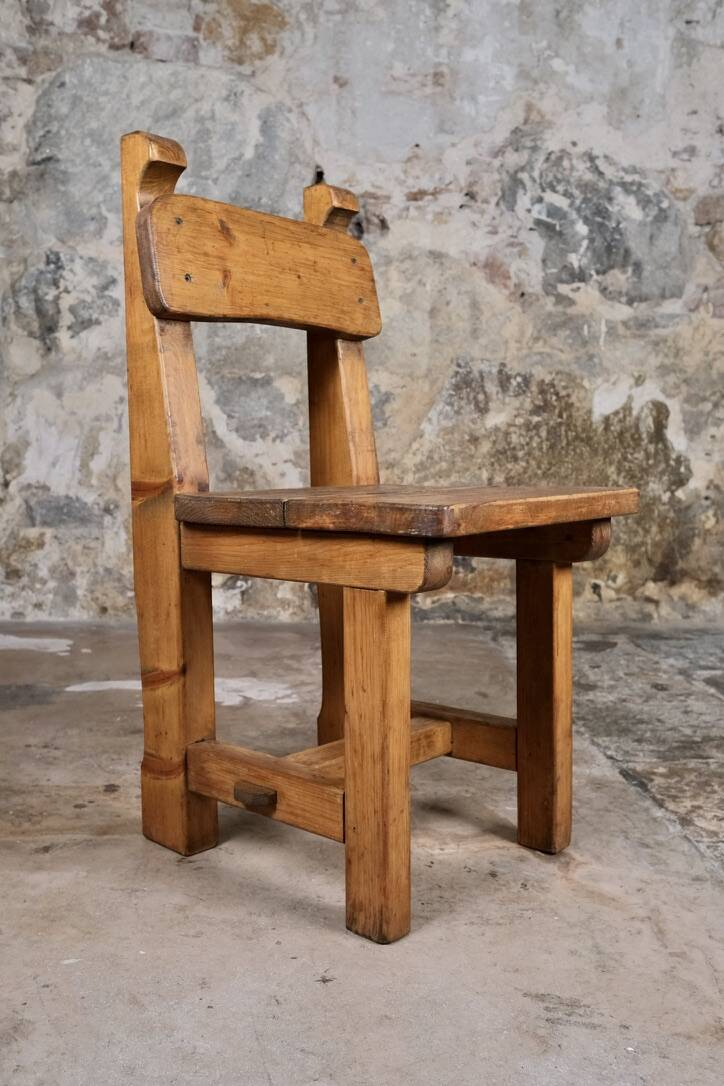 Set of 4 brutalist pine chairs, Italy, 1960s