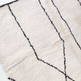 Moroccan Berber carpet Beni Ouarain ecru with black patterns 3.13x1.99m