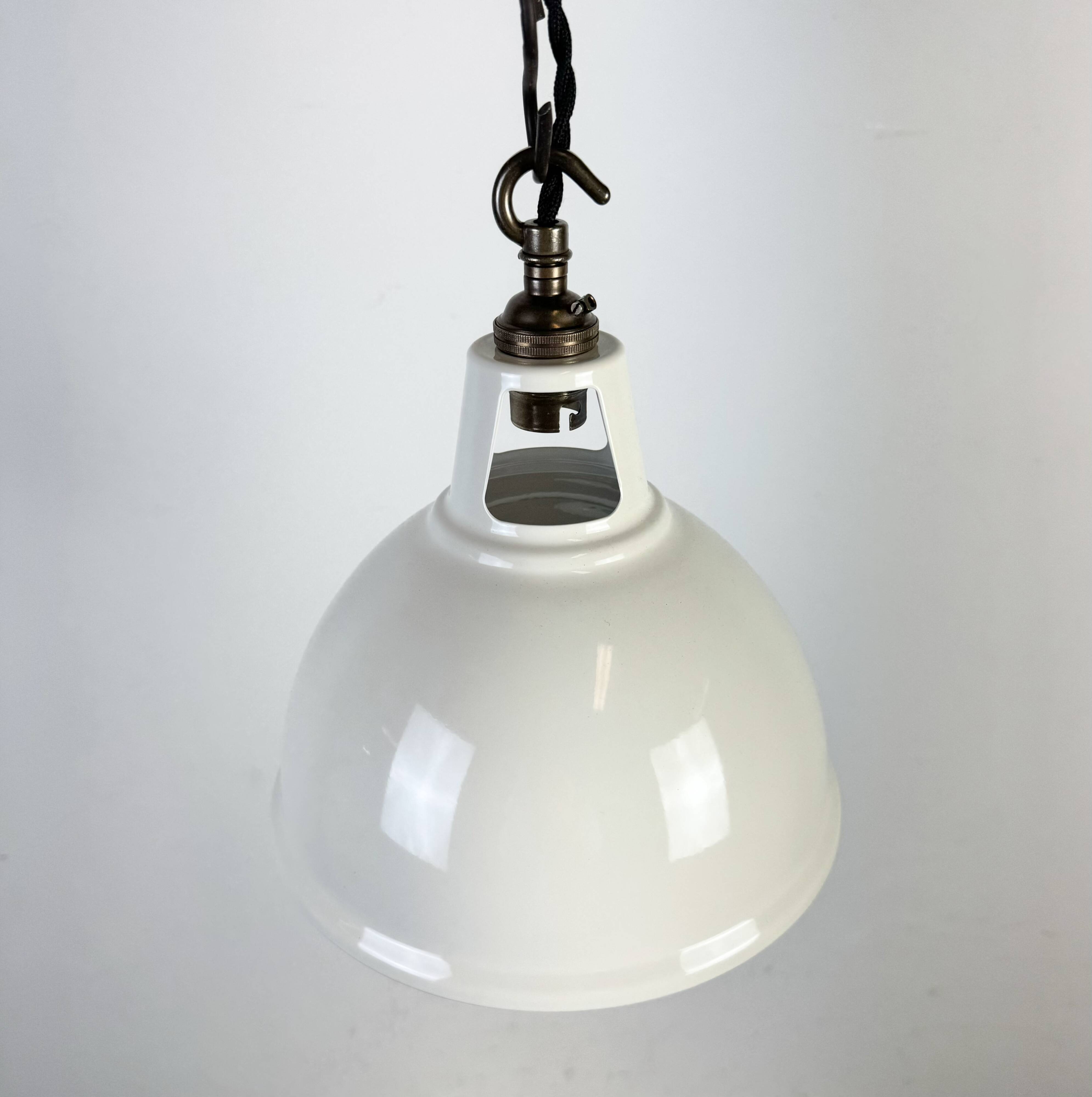 Vintage Industrial Beige Painted Pendant Lamp