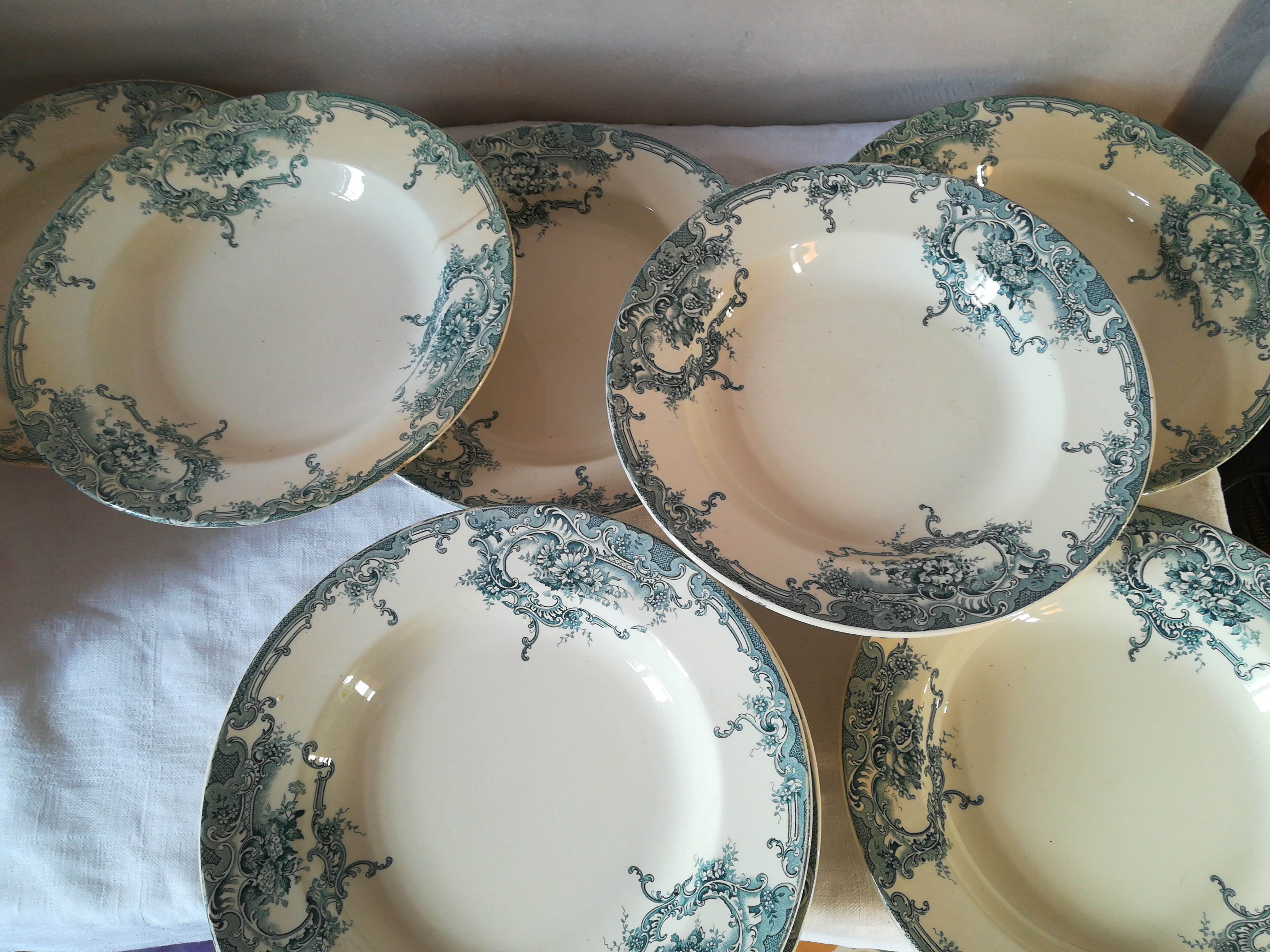 10 plates earthenware Boch Brothers
