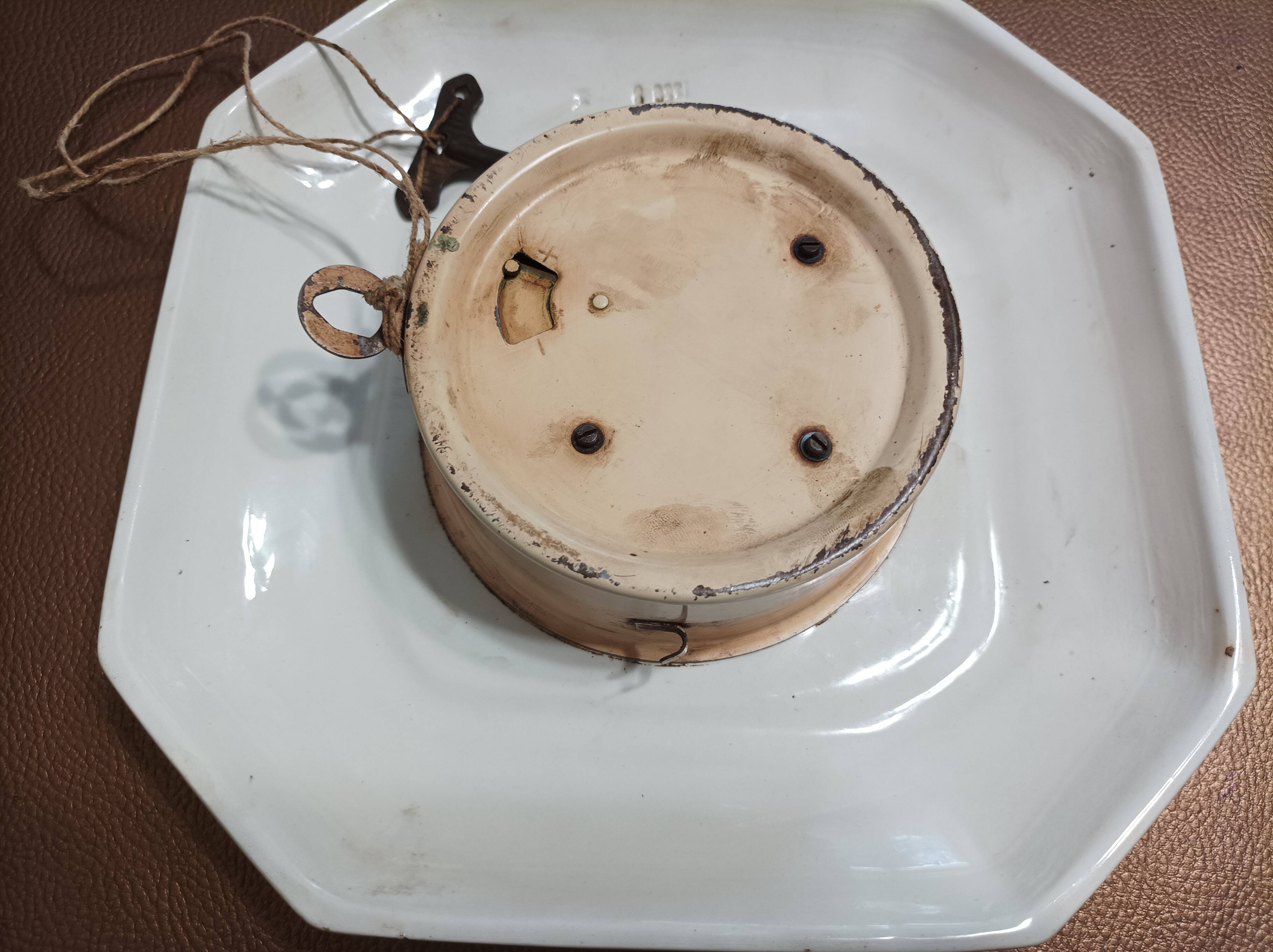 White ceramic wall clock from the 50s/60s