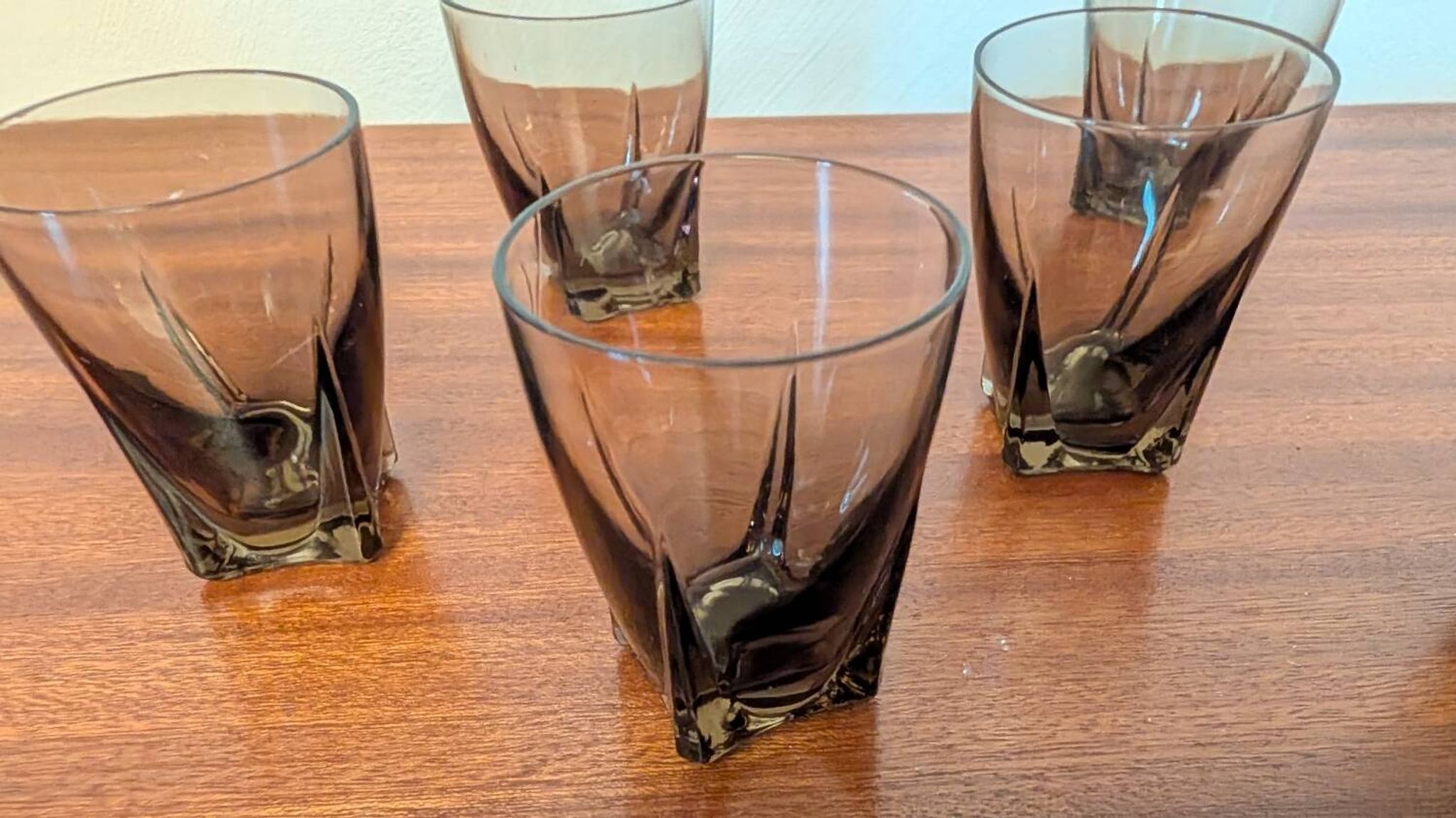 verres digestif fumé années 70 base carrée