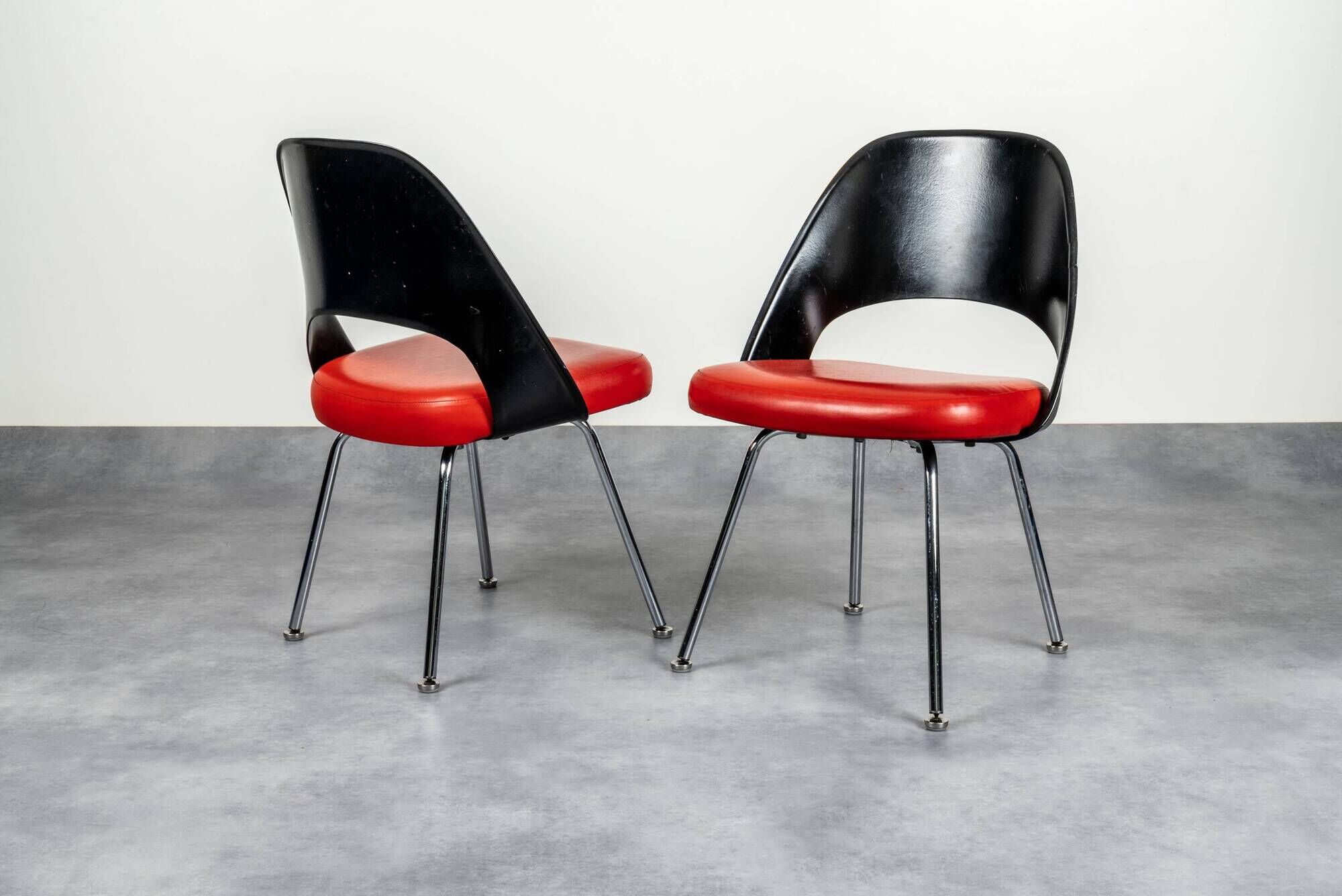 Set of 4 Conference chairs by Eero Saarinen for Knoll.