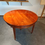 Table de salle à manger en bois exotique