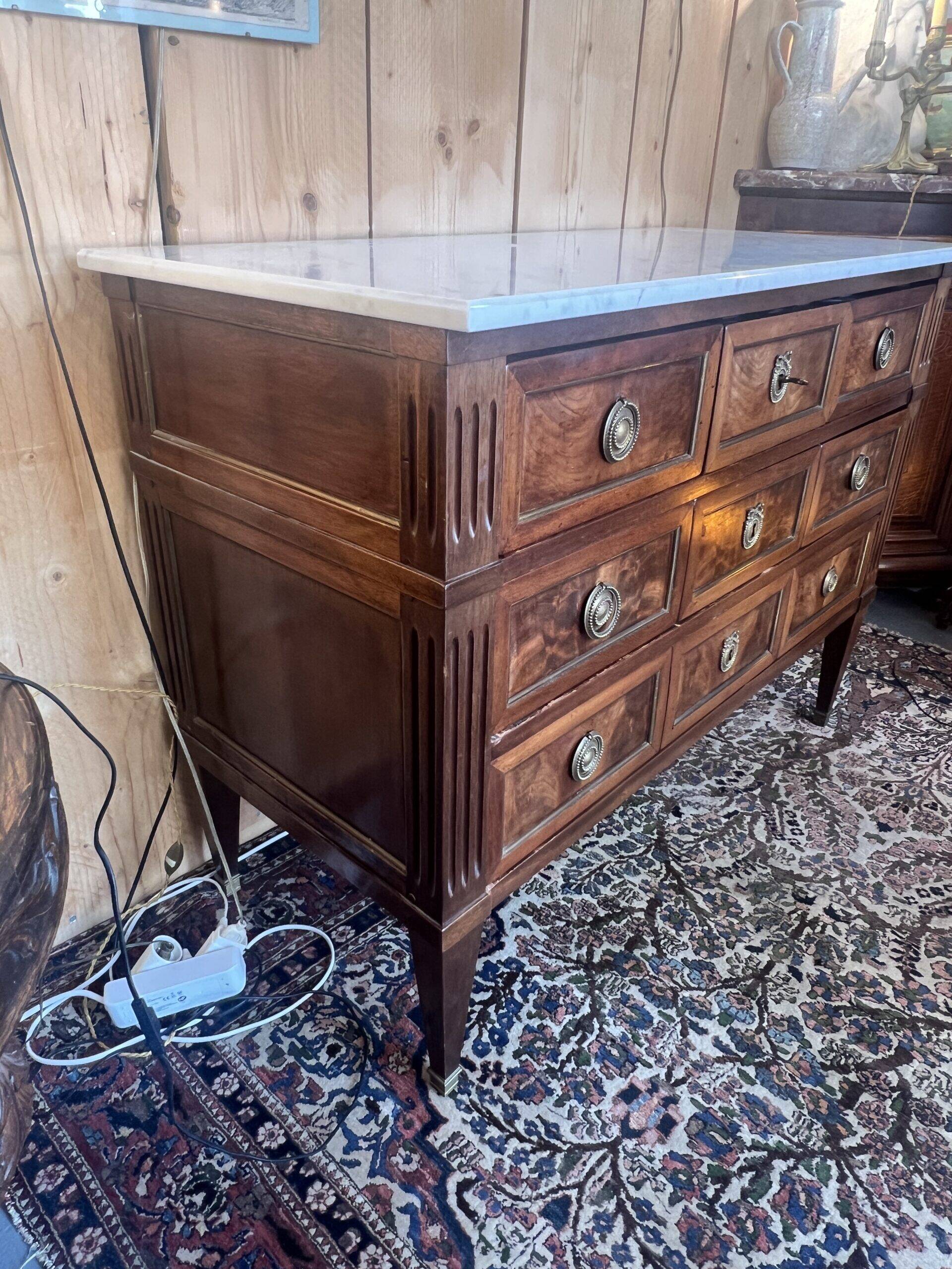 Louis XVI chest of drawers in mahogany veneer and solid wood, white marble