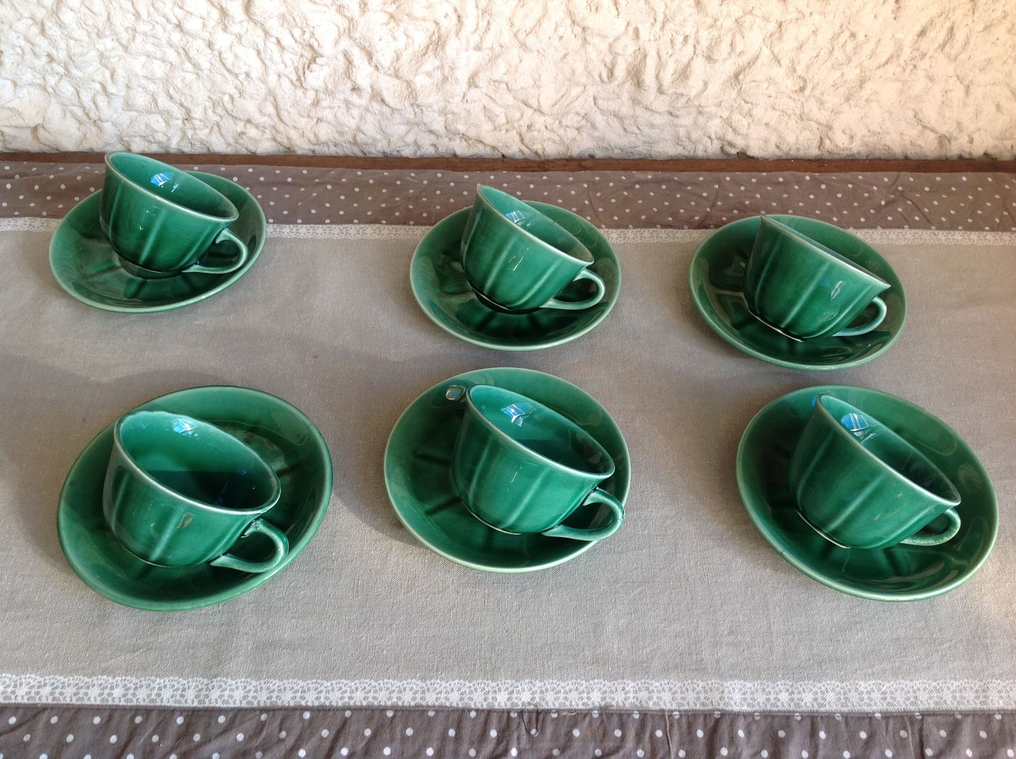 Suite of six cups and saucers green / vintage 50-60 years