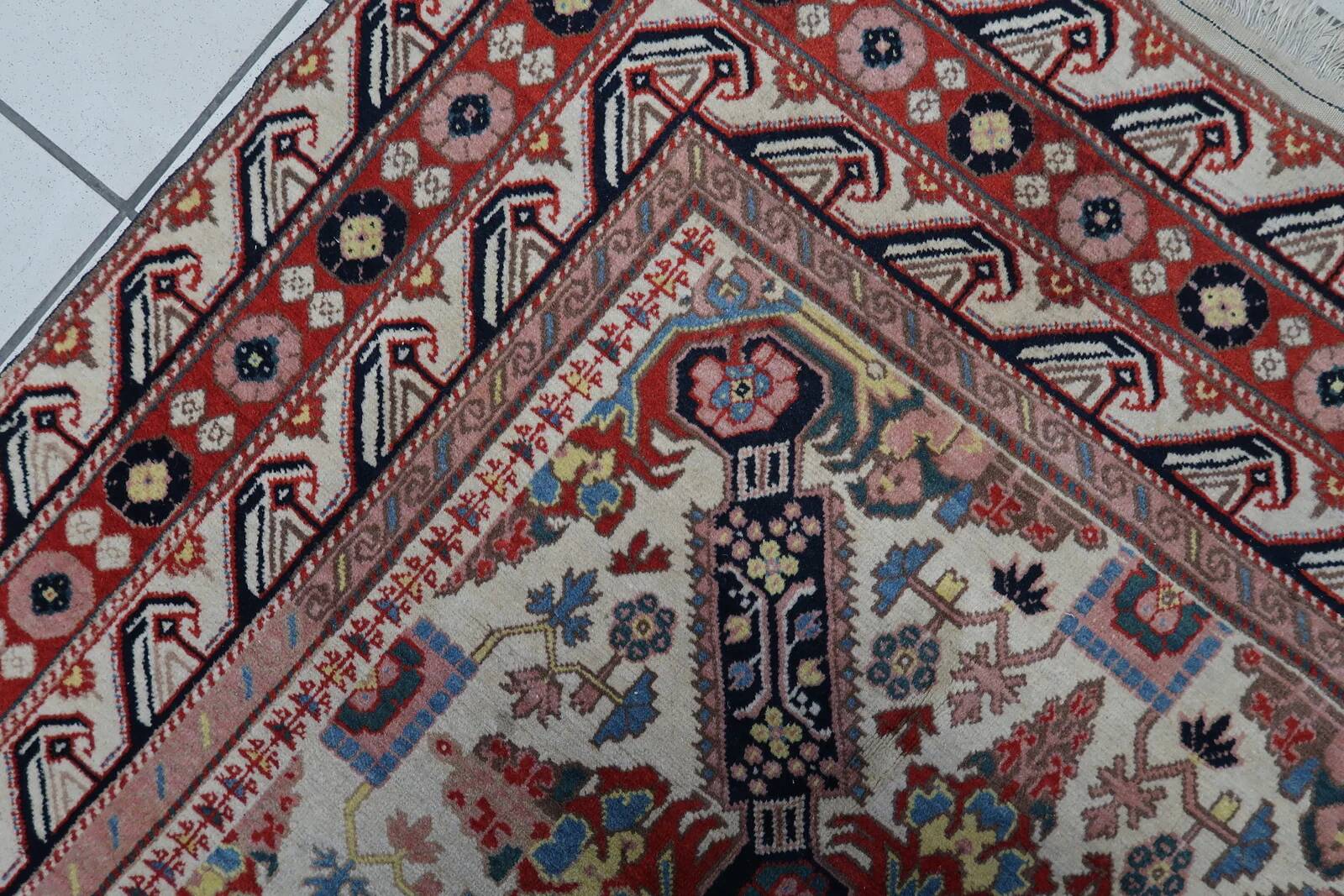 Handmade vintage Caucasian Zeyhur rug 130cm x 228cm 1950s