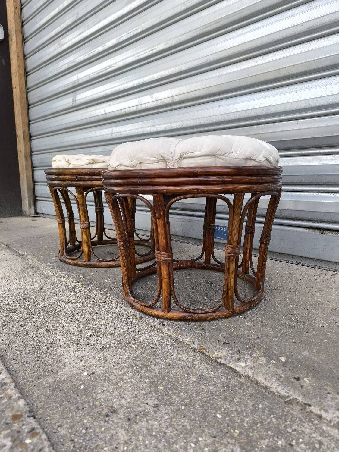 Paire de tabourets en rotin