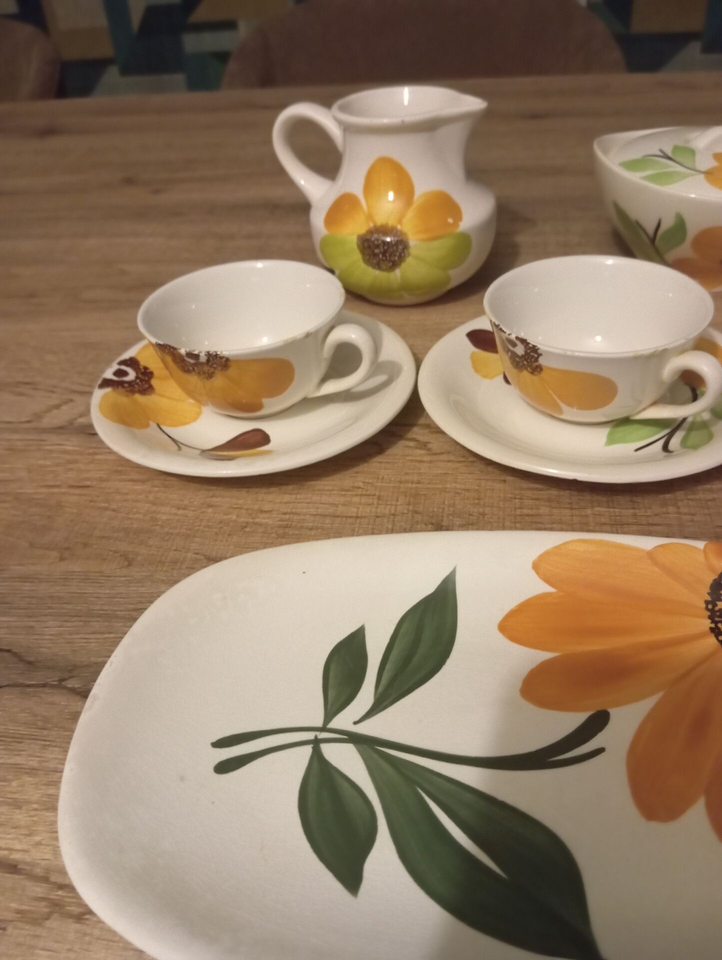 Gien set model Sunflowers and Lodi. 1970s