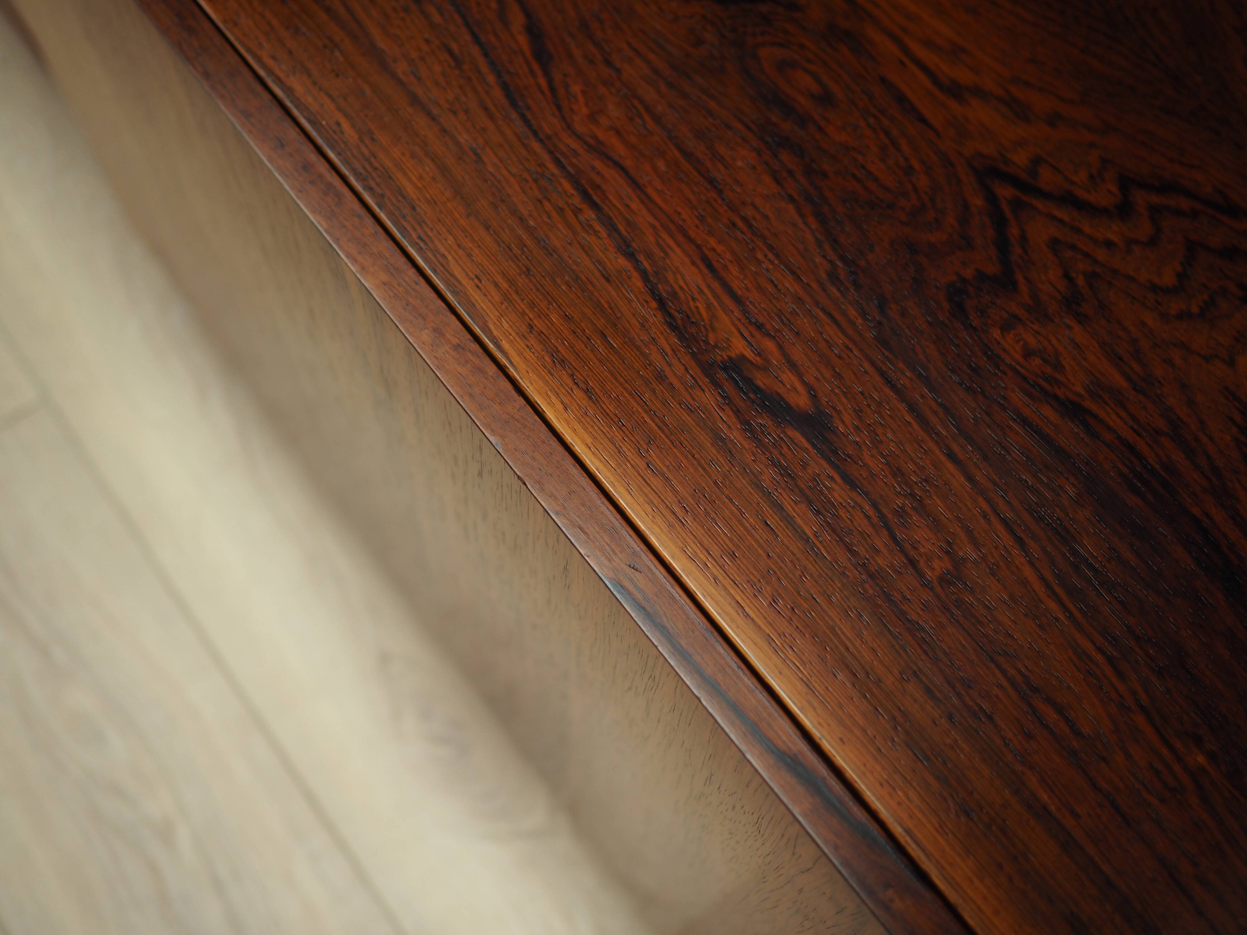 Bibliothèque en palissandre, design danois, années 1960, designer : Ib Kofod-Larsen, fabricant : Faarup Møbelfabrik