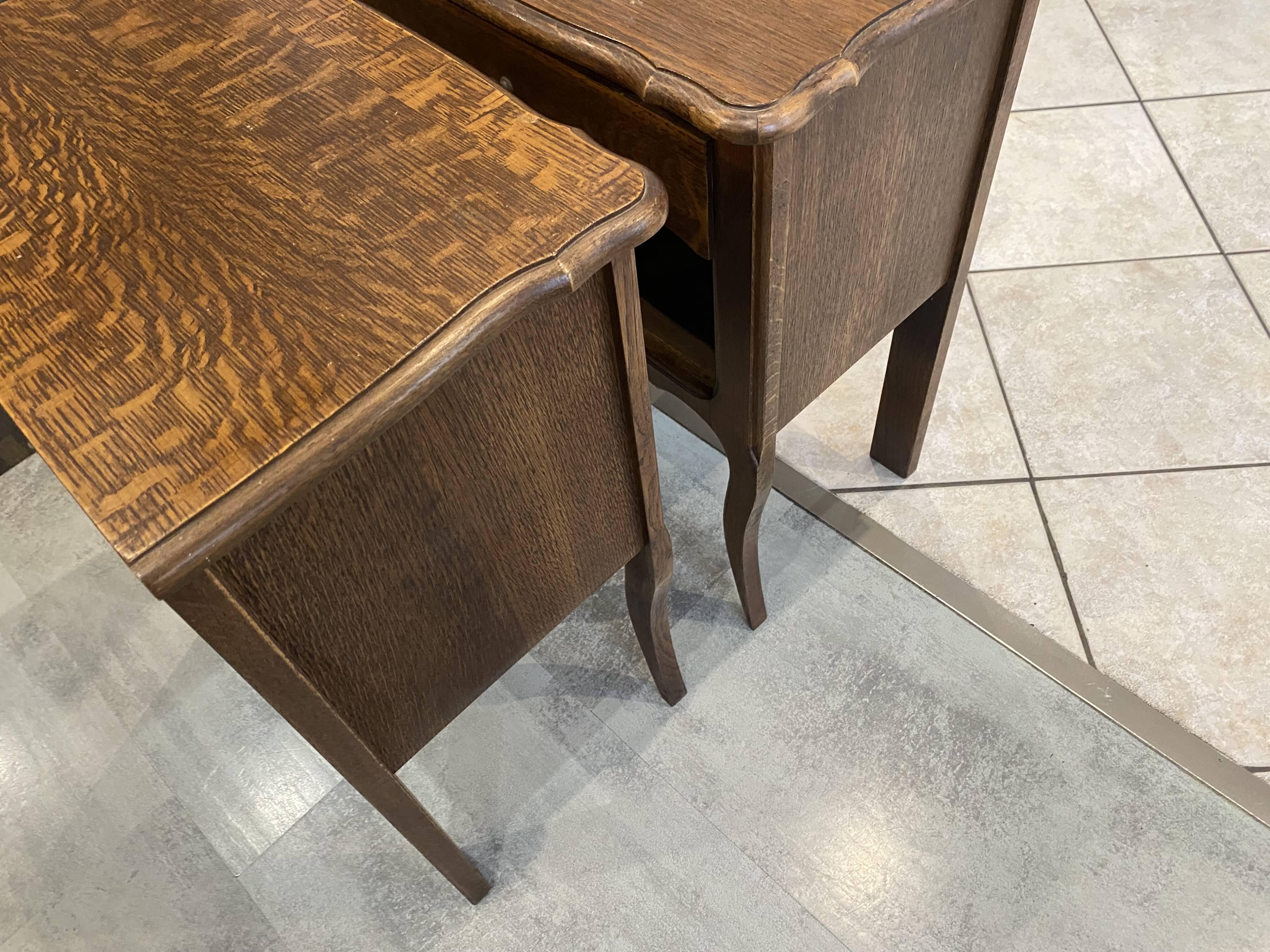 Pair of oak bedside tables with drawer and niche from the 1950s.