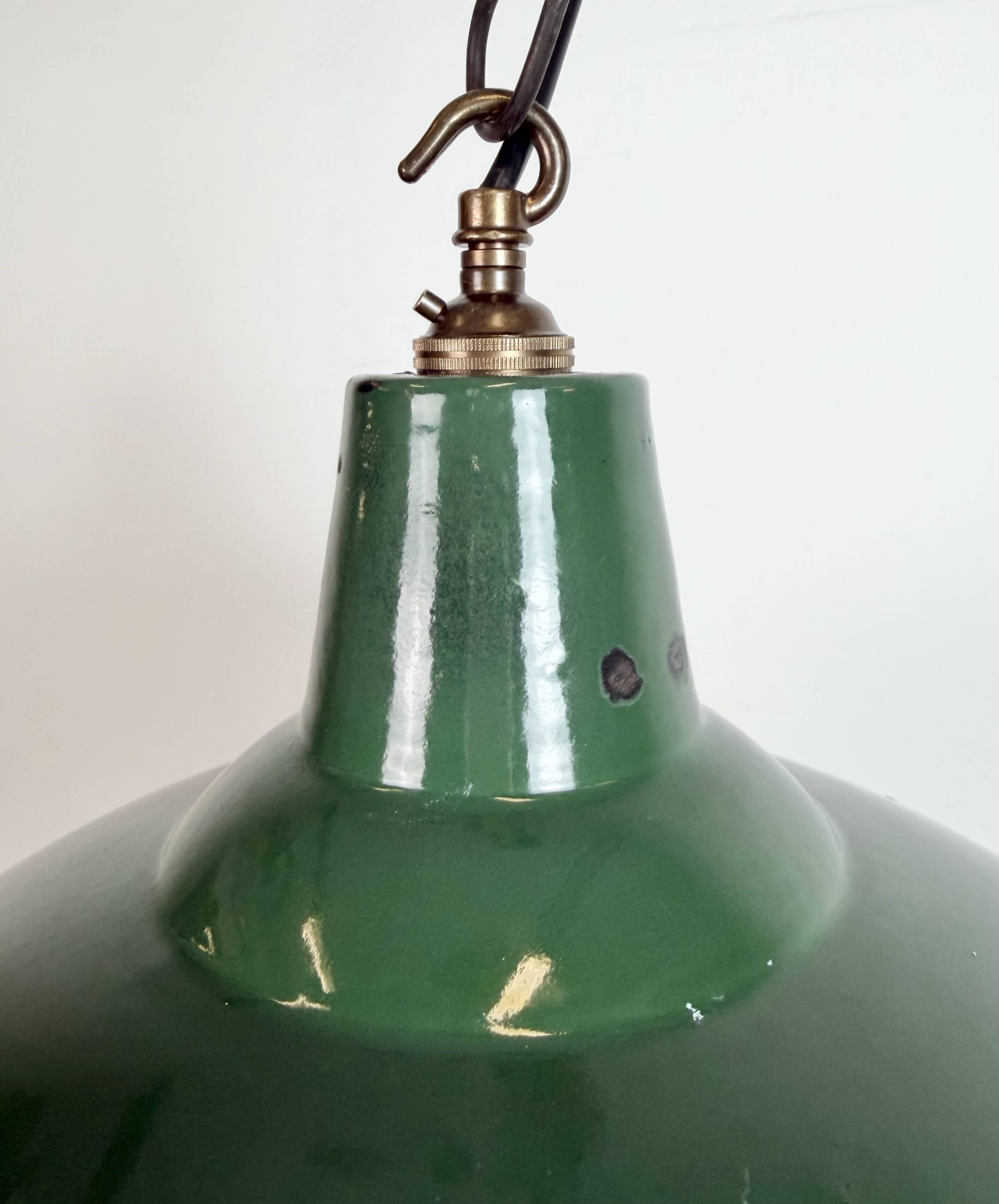 Industrial British Green Enamel Factory Pendant Lamp, 1960s