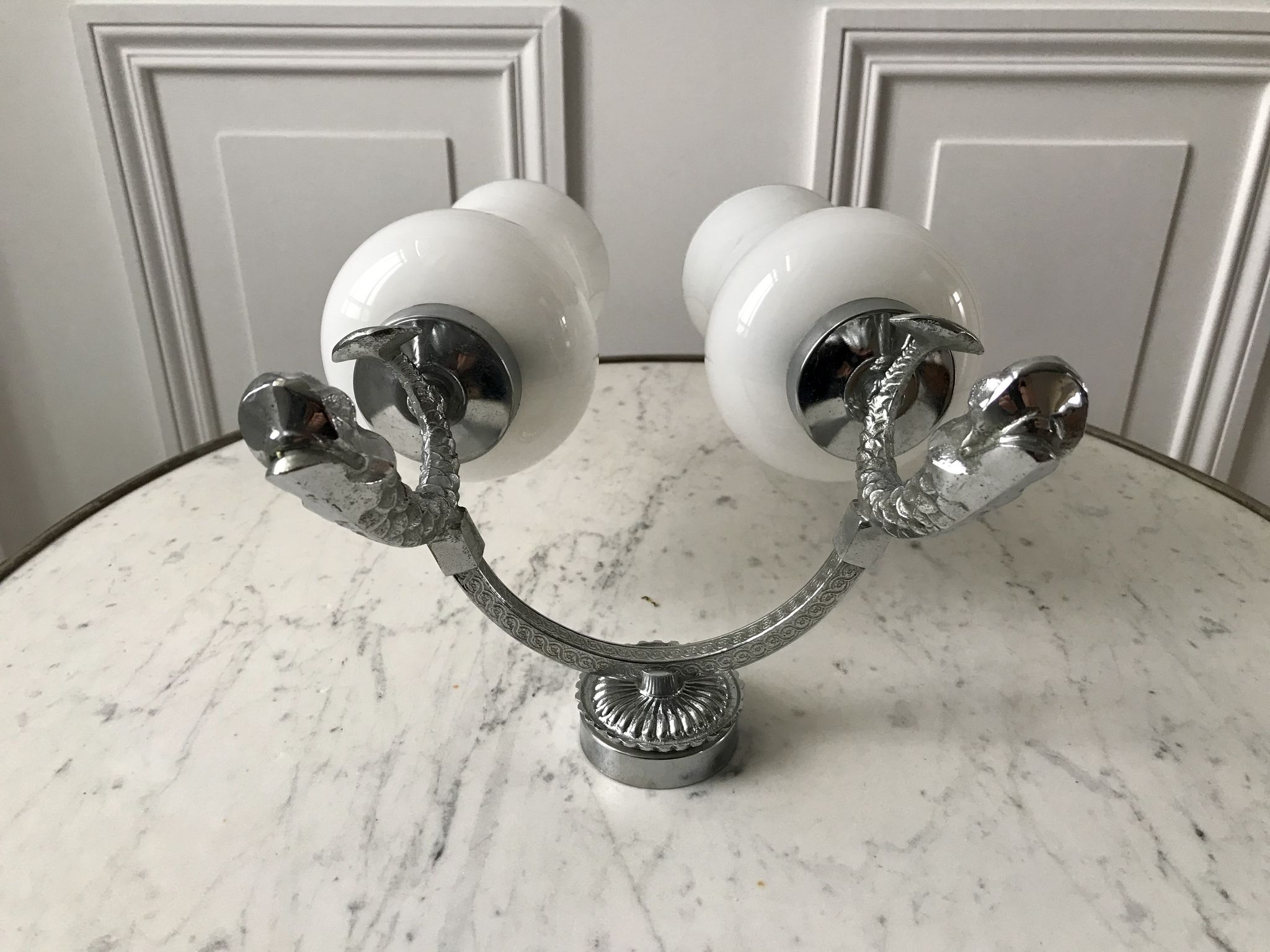 Duo of wall lamps in chrome metal and Opalines Japanese 50s