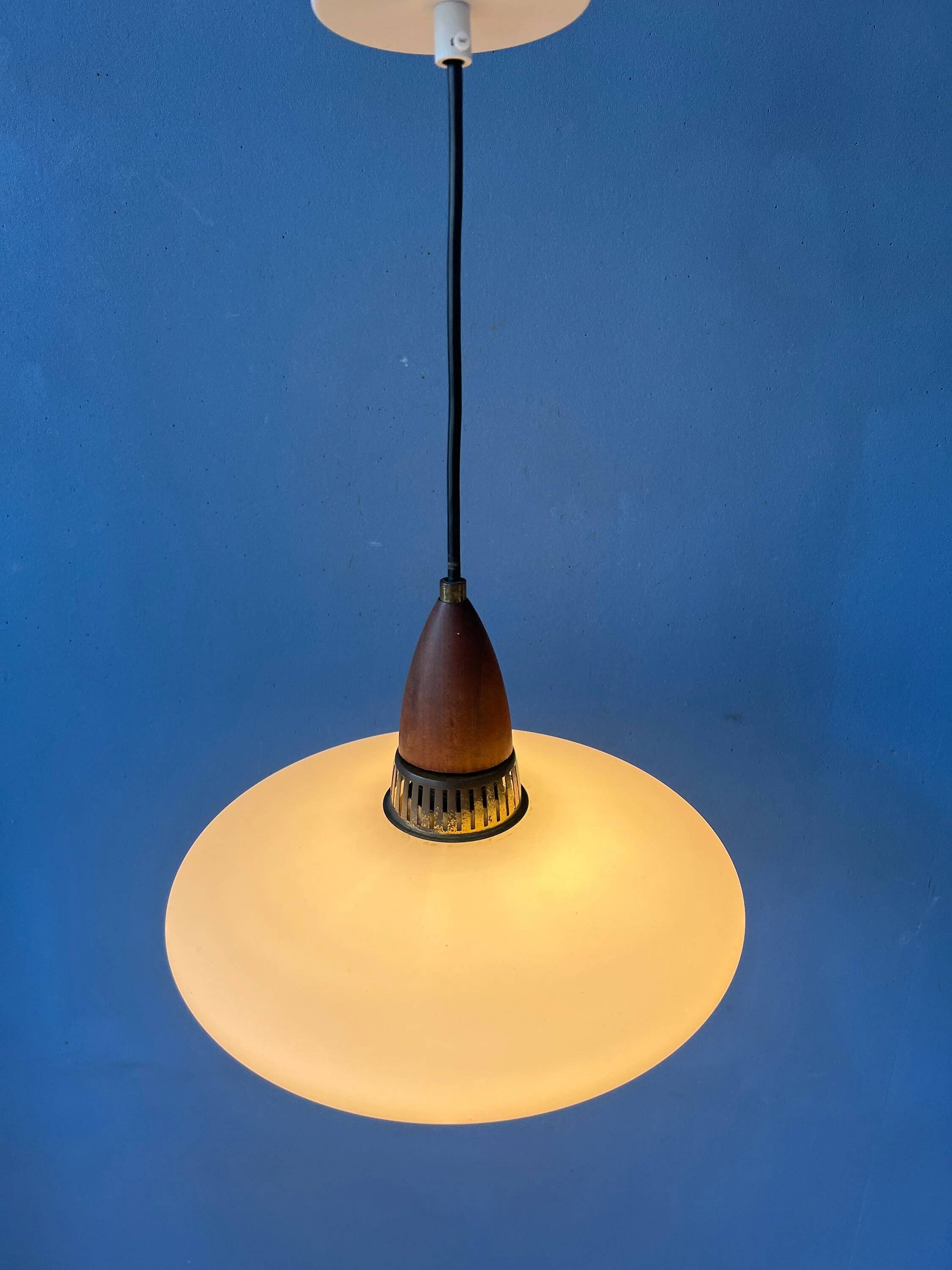Suspension en verre opalin (style Philips) - Louis Kalff