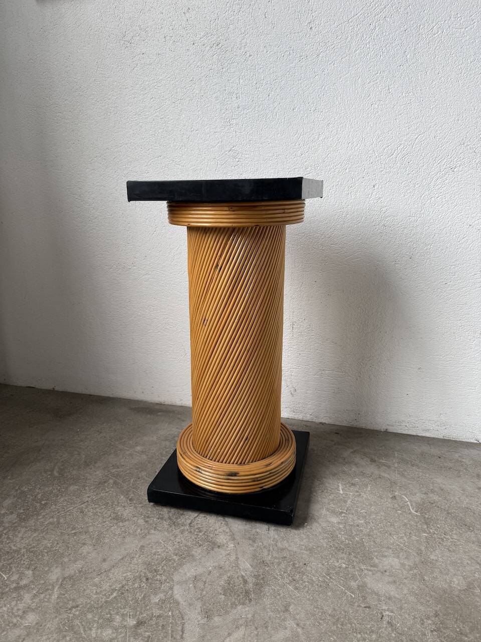Crespi South Nursery Rattan Column