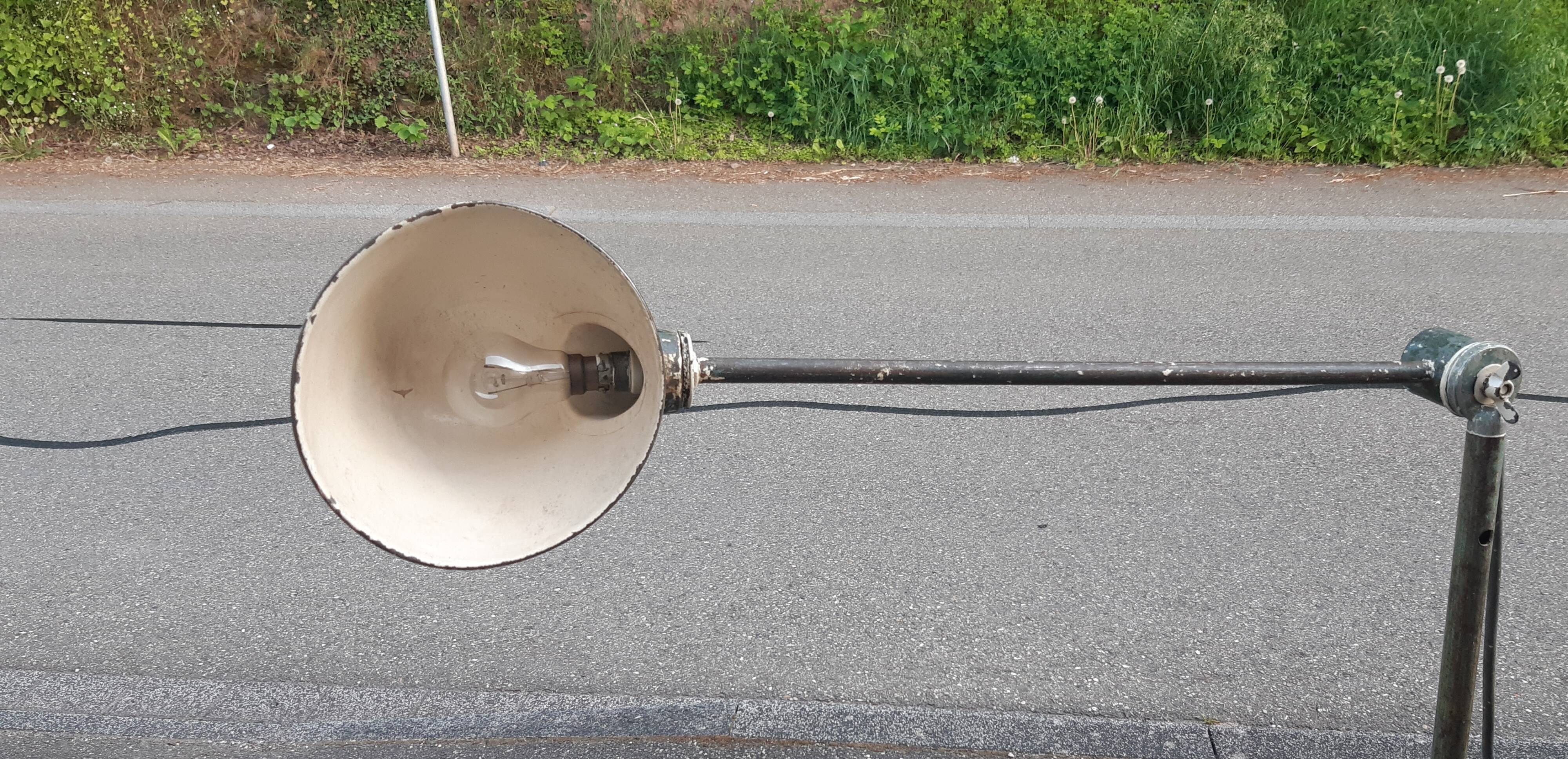 Lampadaire d'atelier