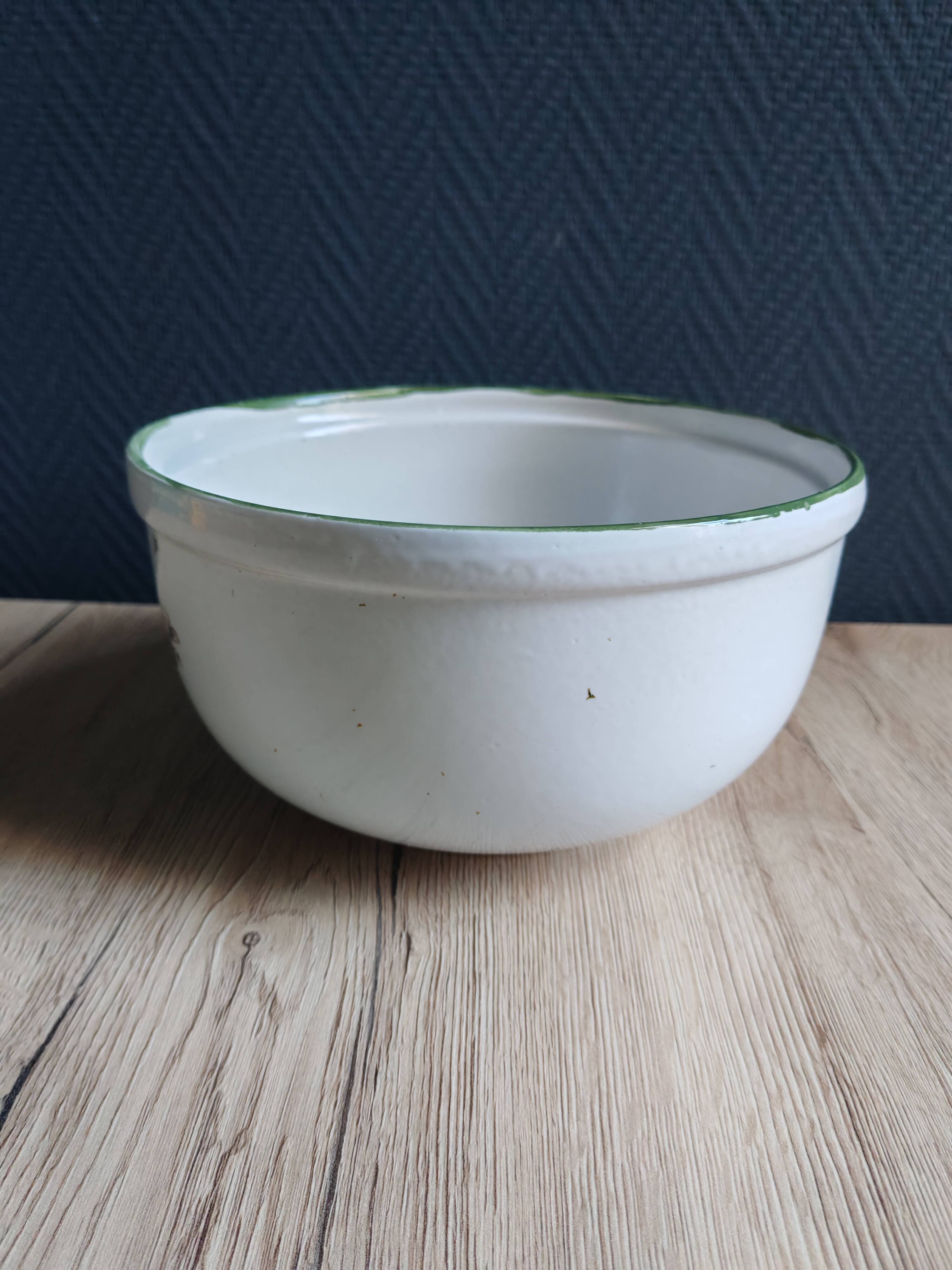Saladier vintage faïence blanche oiseau exotique style Moustiers