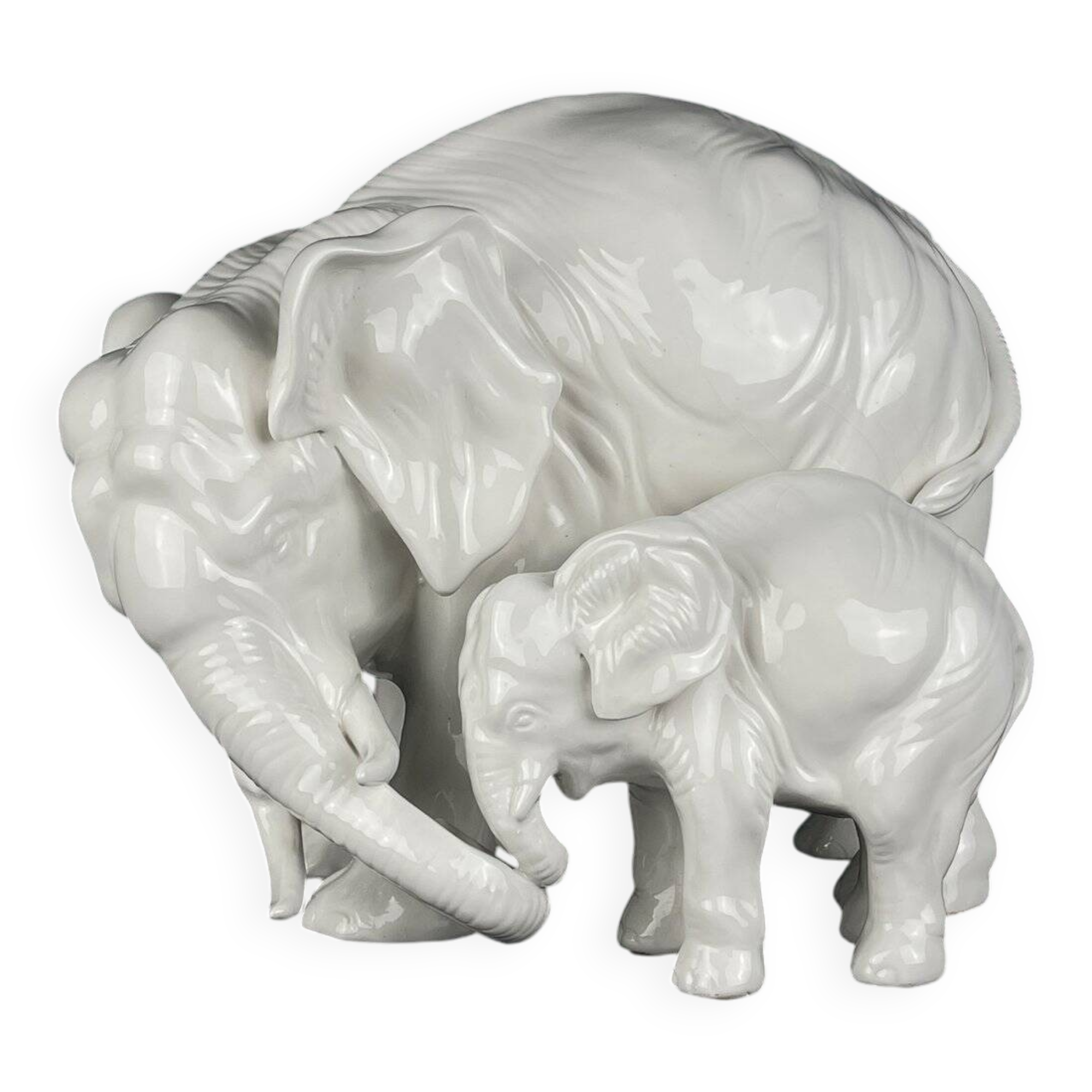 White porcelain figurine of an elephant and baby by Artepiu Este, Italy, 1990s.