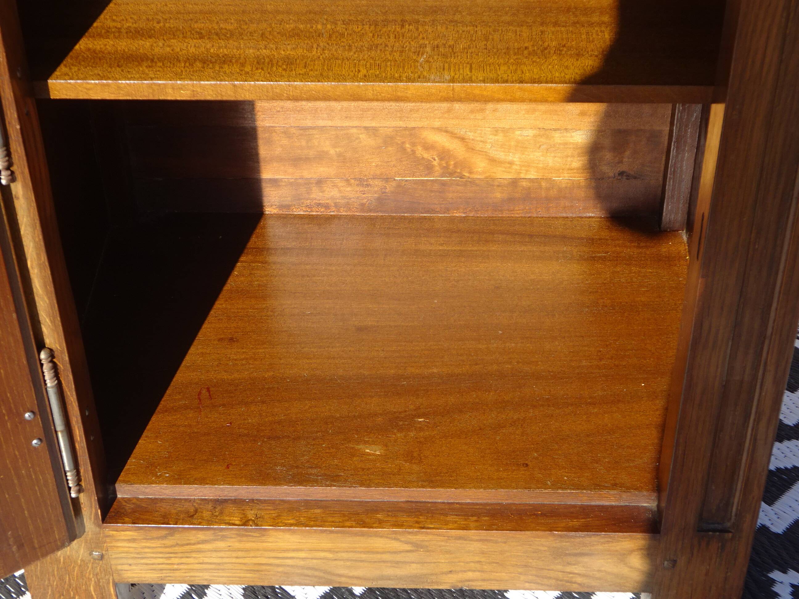 Rustic wooden confiturer