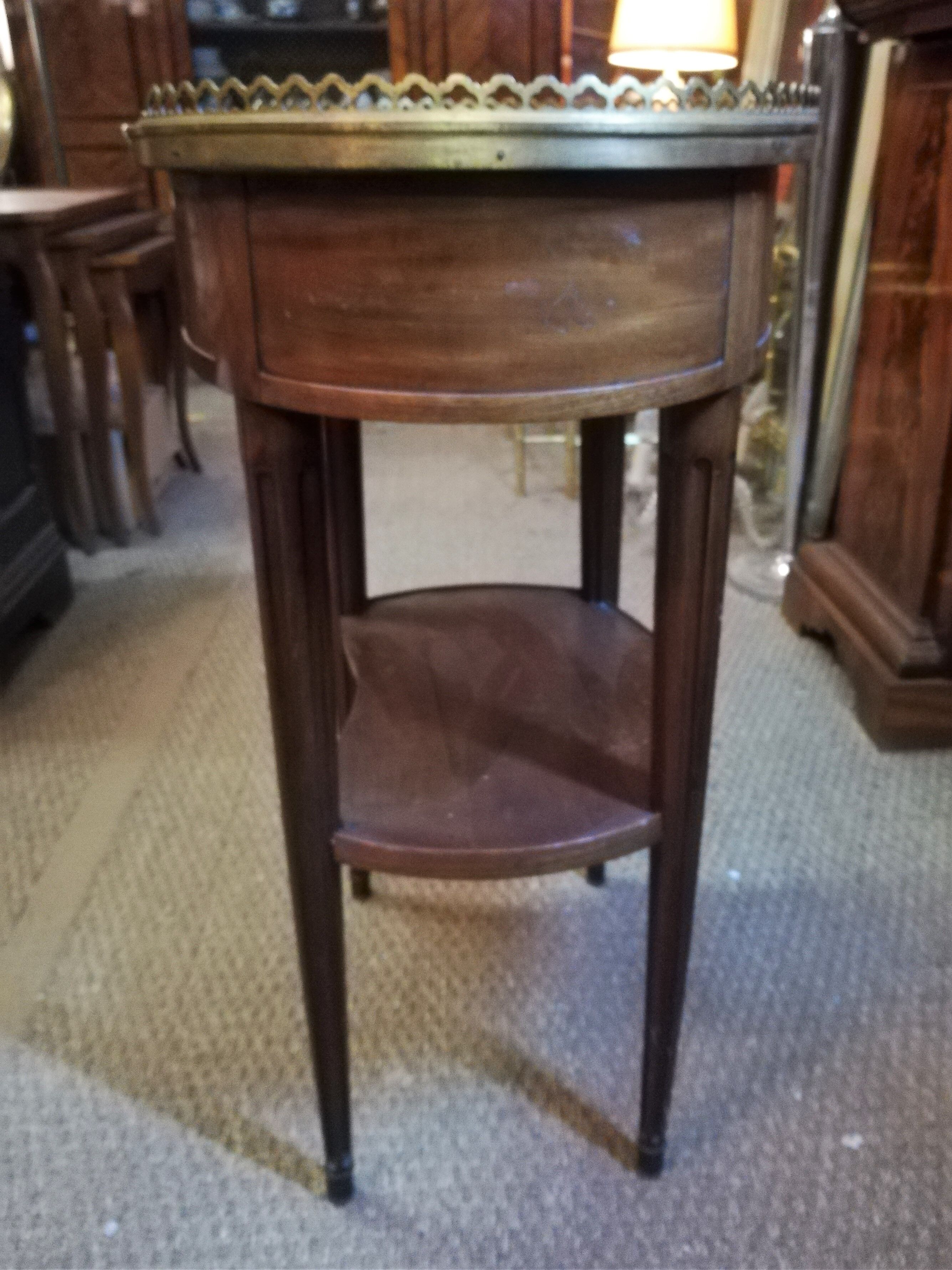 Louis XVI-style mahogany lounge table