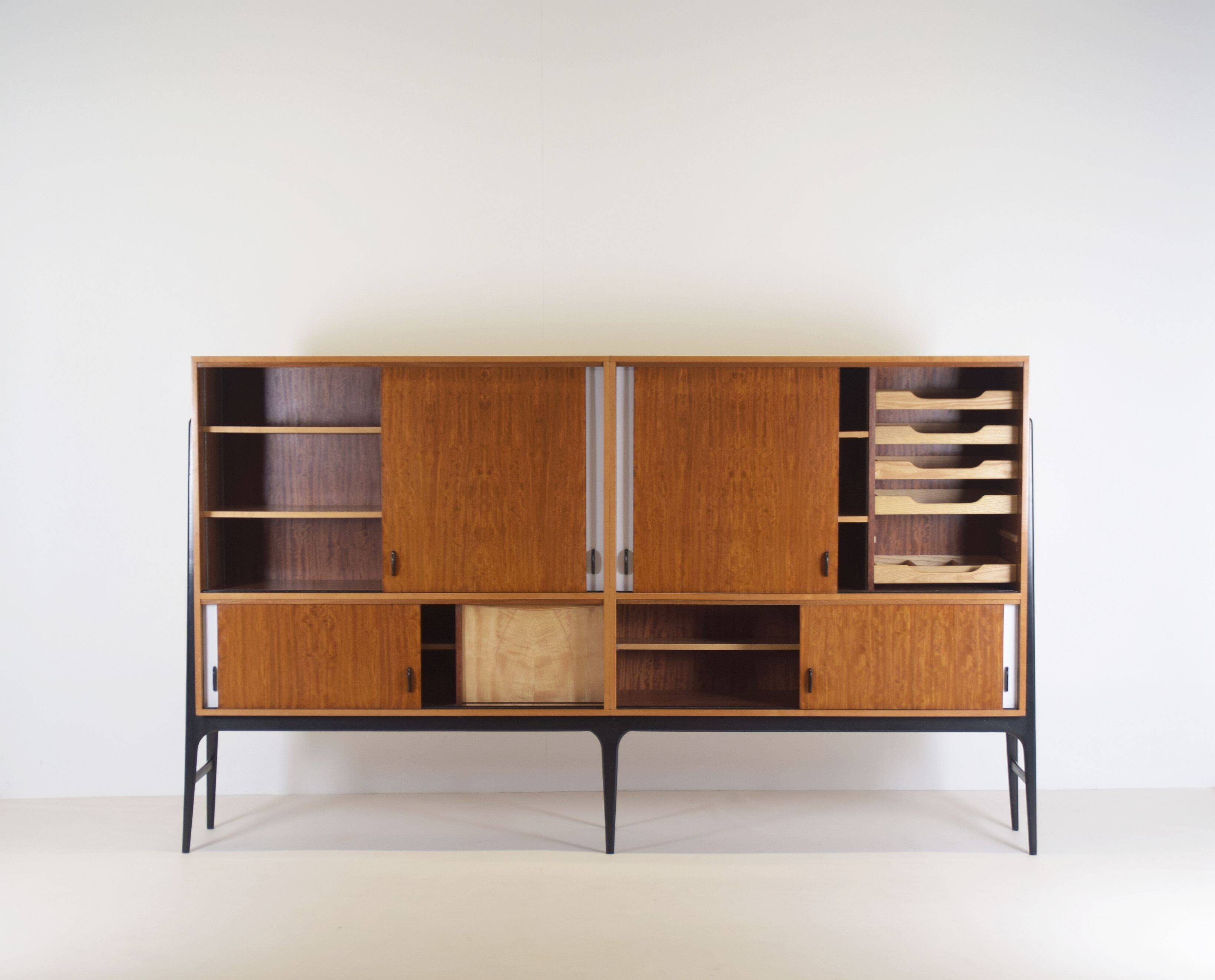 Highboard conçu par Alfred Hendrickx pour Belform, années 1950.