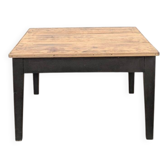 Table basse en bois massif
