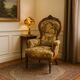 Fauteuil ancien umbertin en noyer et tissu, Italie, XIX Century