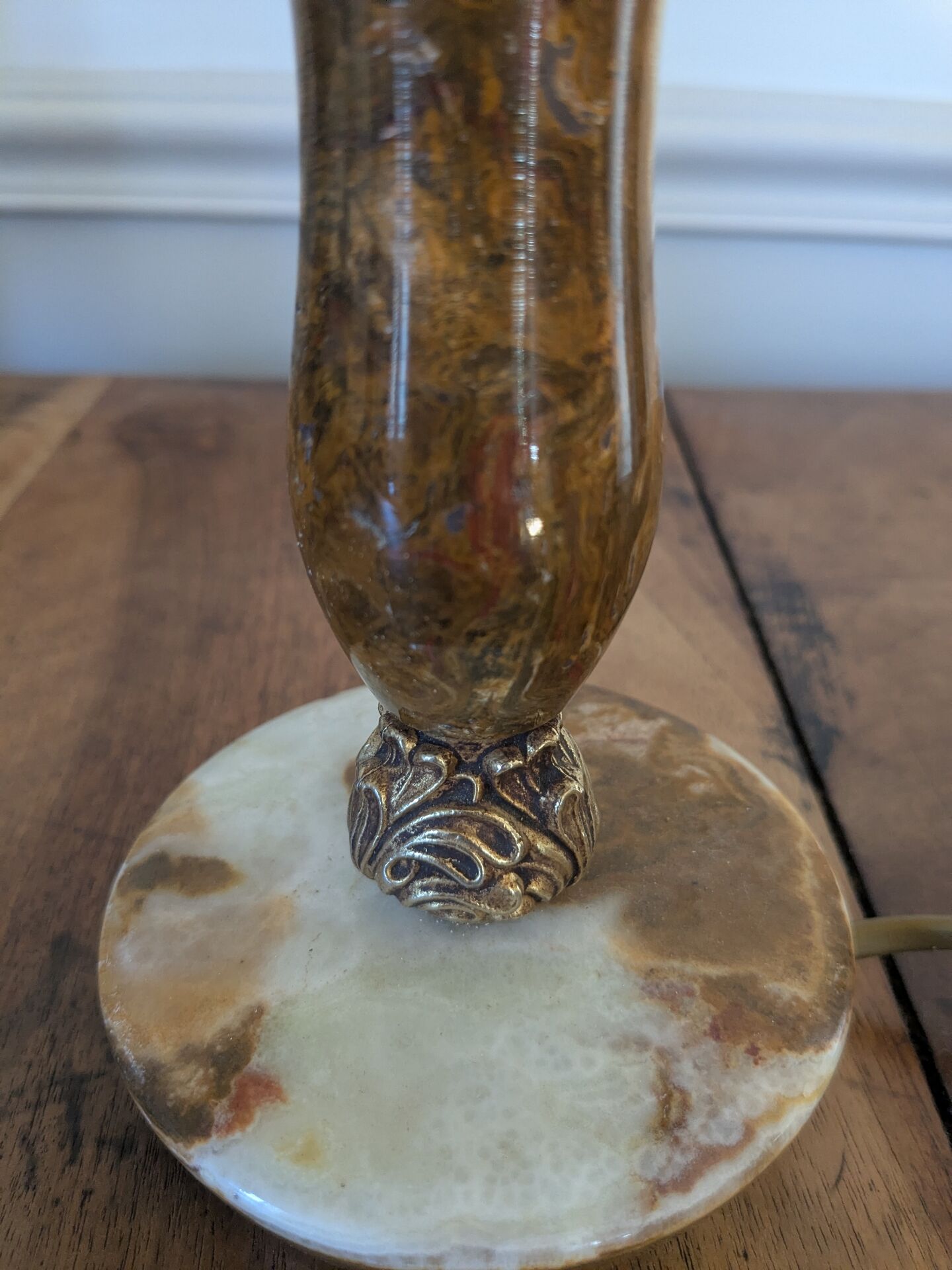 Lampe vintage en onyx et laiton