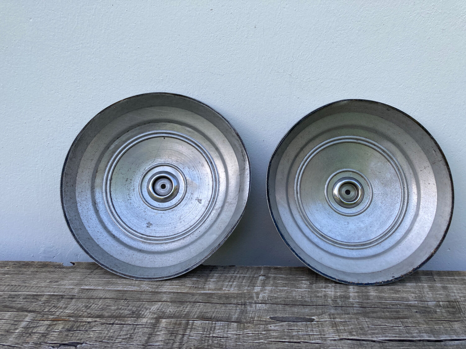 Pair of industrial pendant lamp JT in gray metal / vintage luminaire