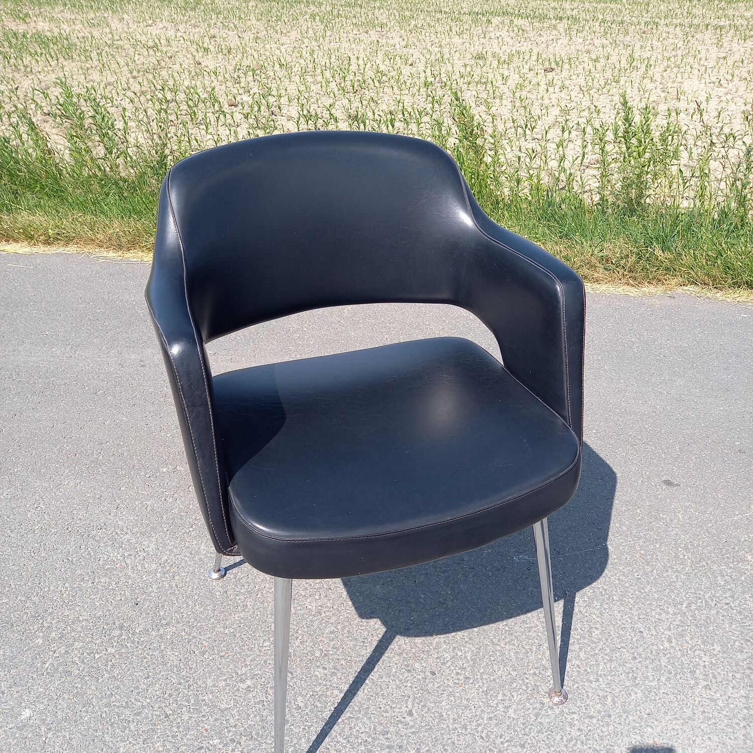 Set of 2 vintage armchairs