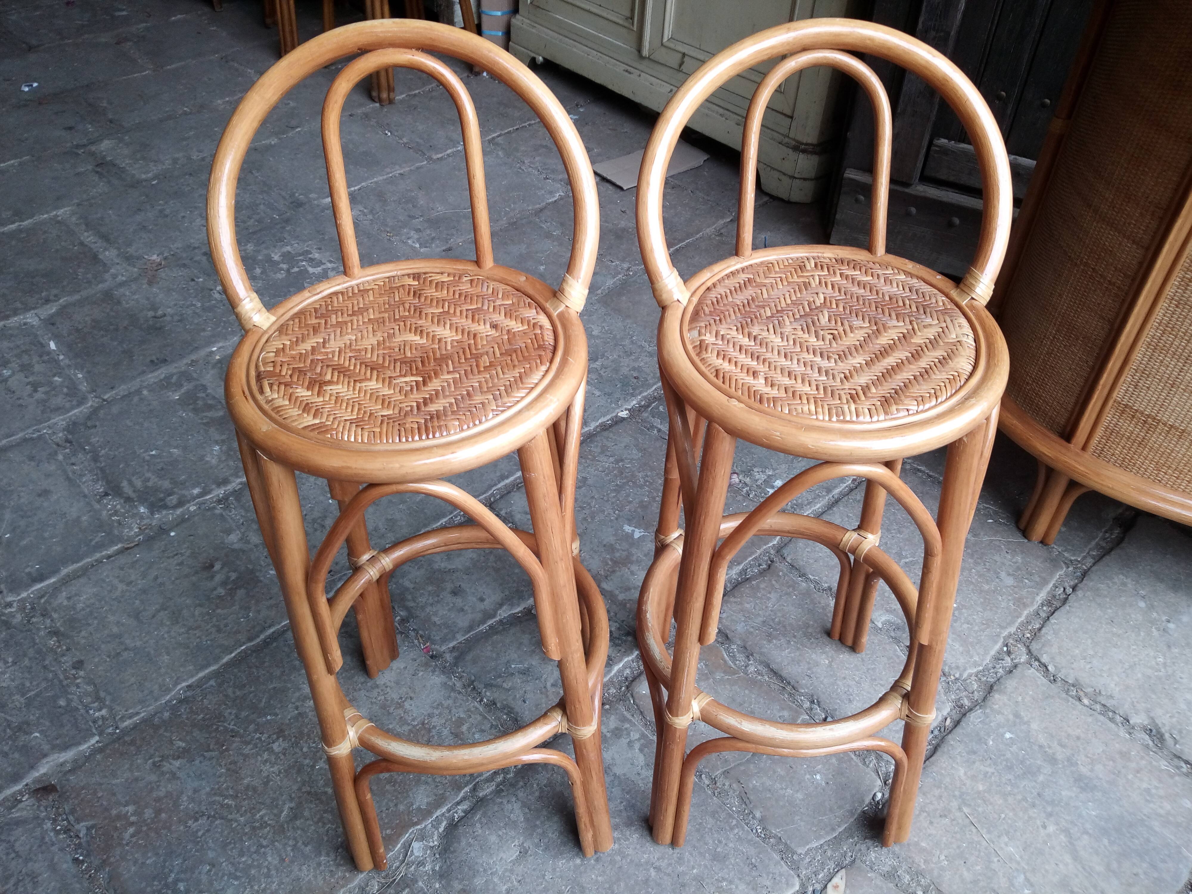 Rattan bar with two stools