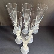 Champagne flutes Amour de Deutz sold in sets of 2.