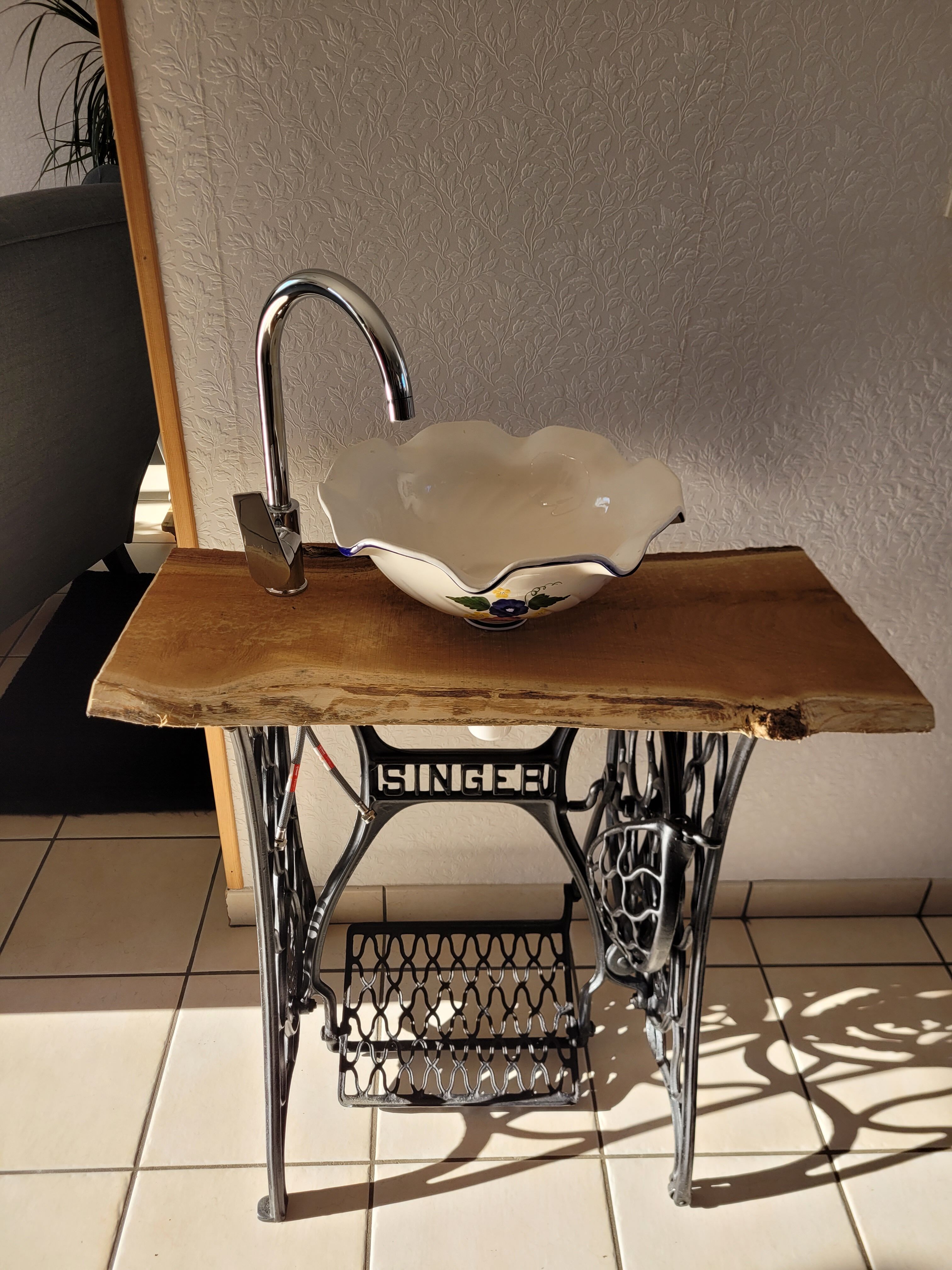 Singer furniture ceramic basin