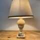 Lampe à poser en albâtre