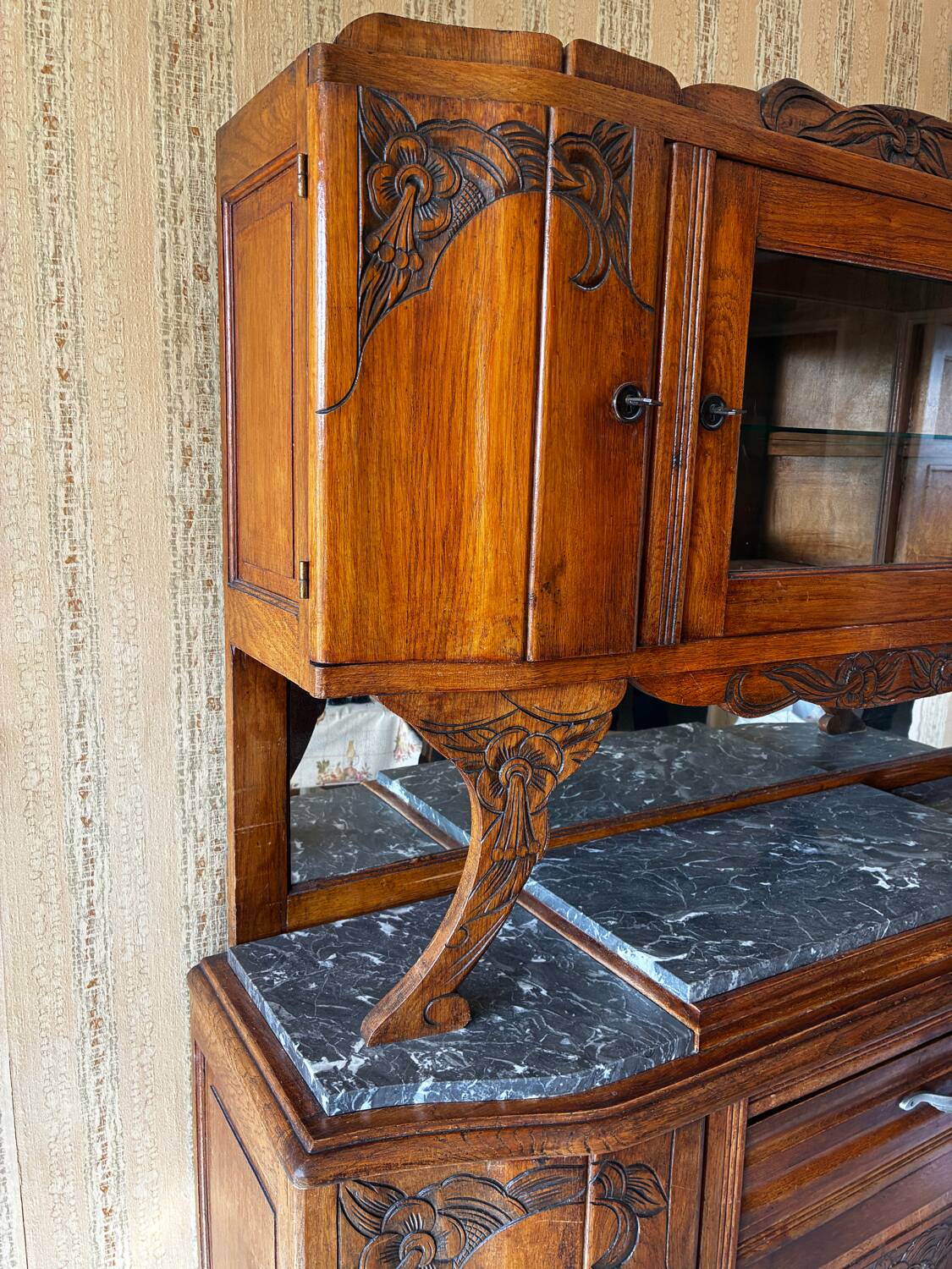 Buffet vaisselier Art déco ancien en bois massif et marbre