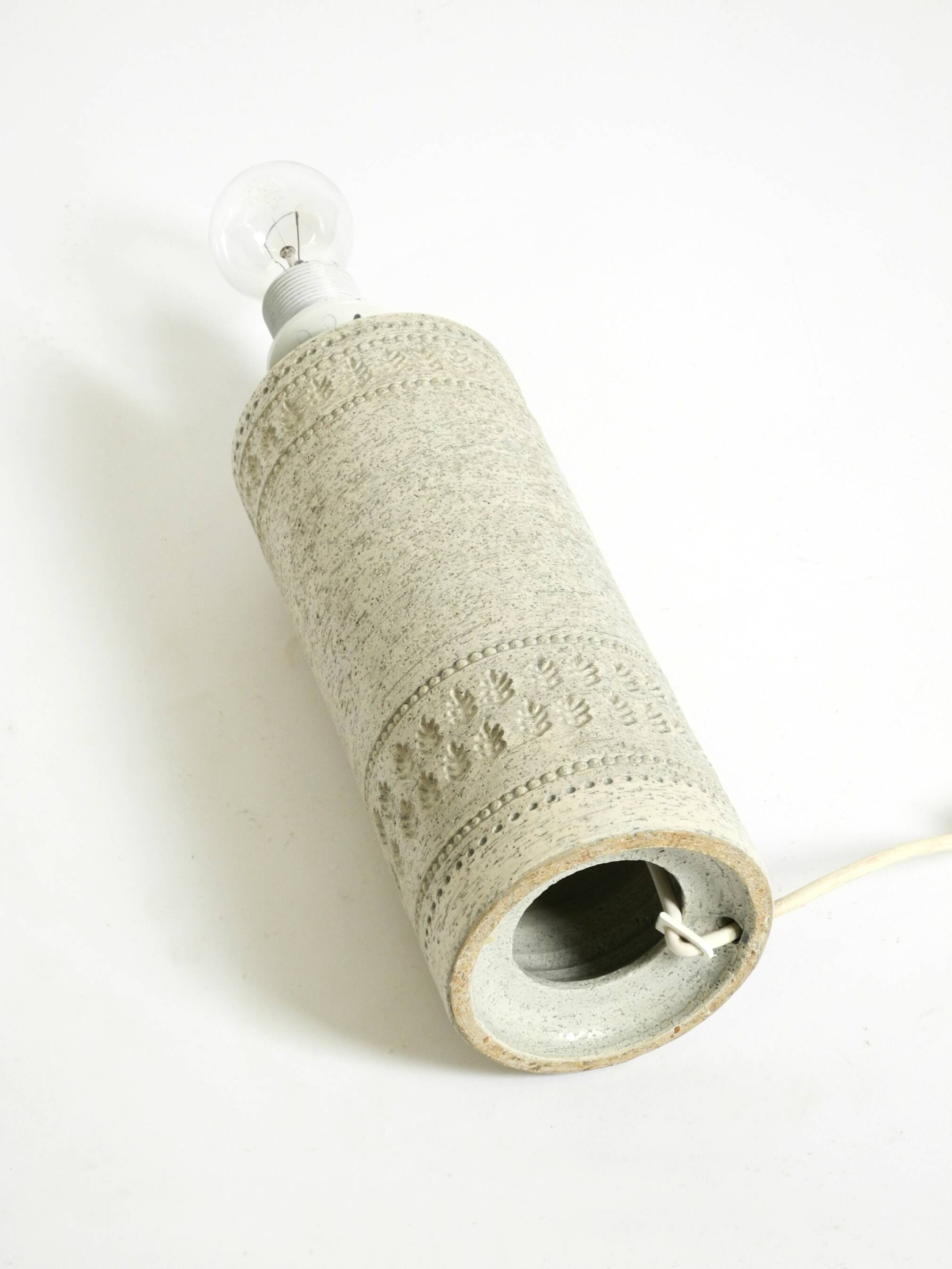 1960s white Rimini ceramic table lamp by Aldo Londi for Bitossi Italy