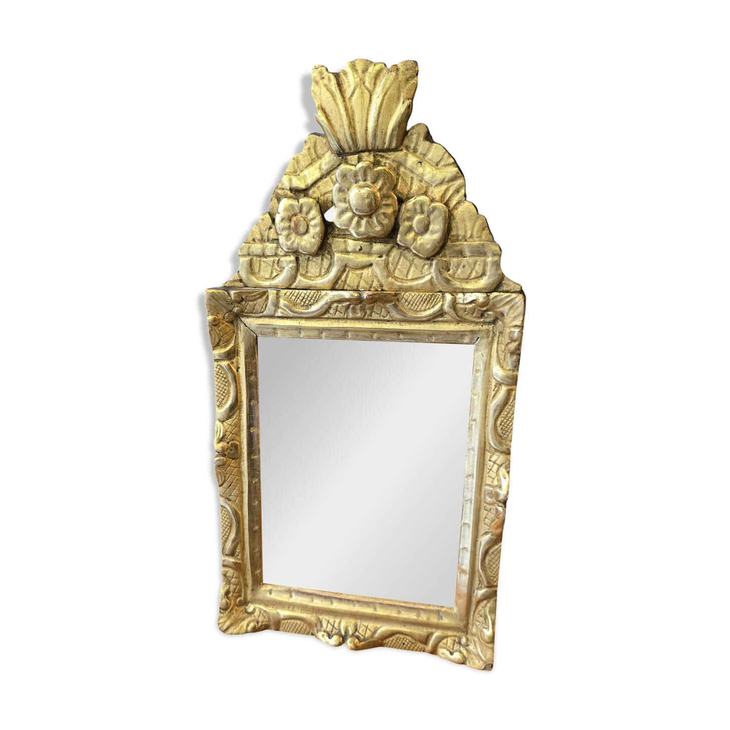 Small Louis XIV mirror in gilded carved wood from the early 18th century.