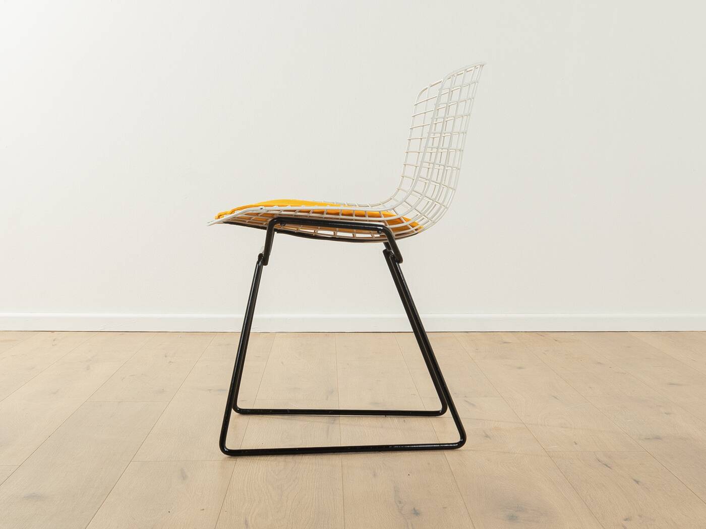 Bertoia chair