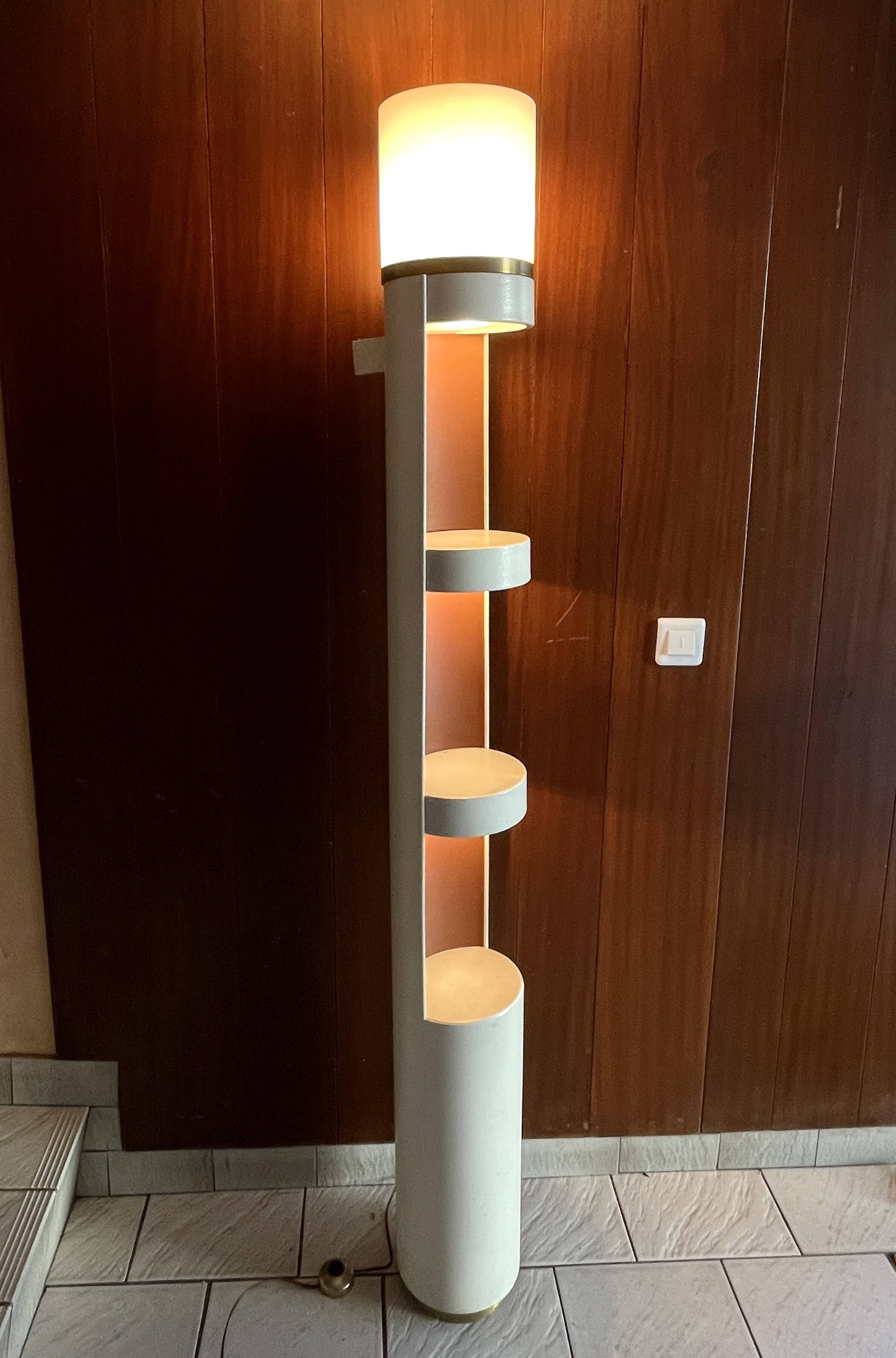 Perzel. Floor lamp / Light column forming shelves. Model No. 966