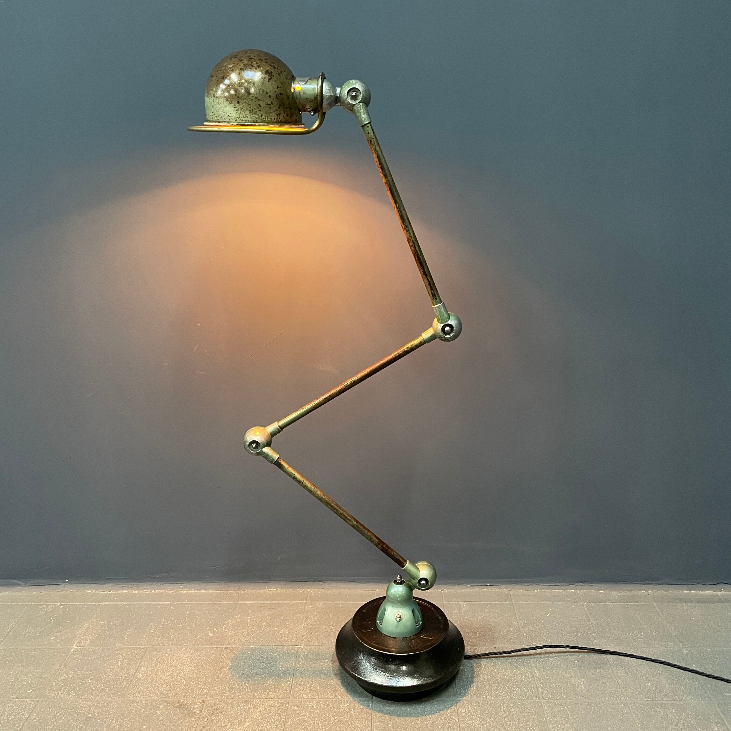 3 arm vespa green patina Jieldé lamp on cast iron base
