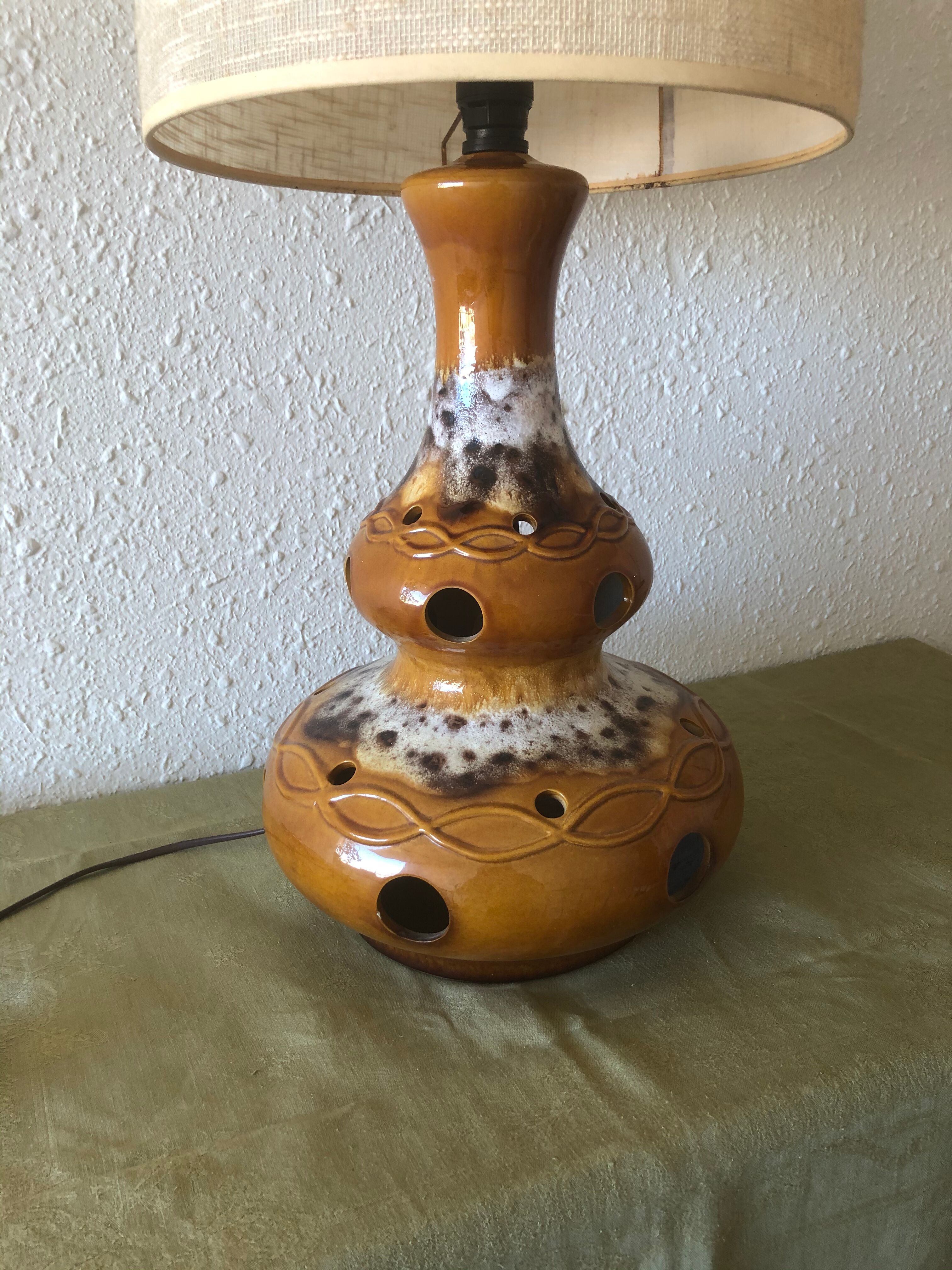 Seventies lamp in cermal