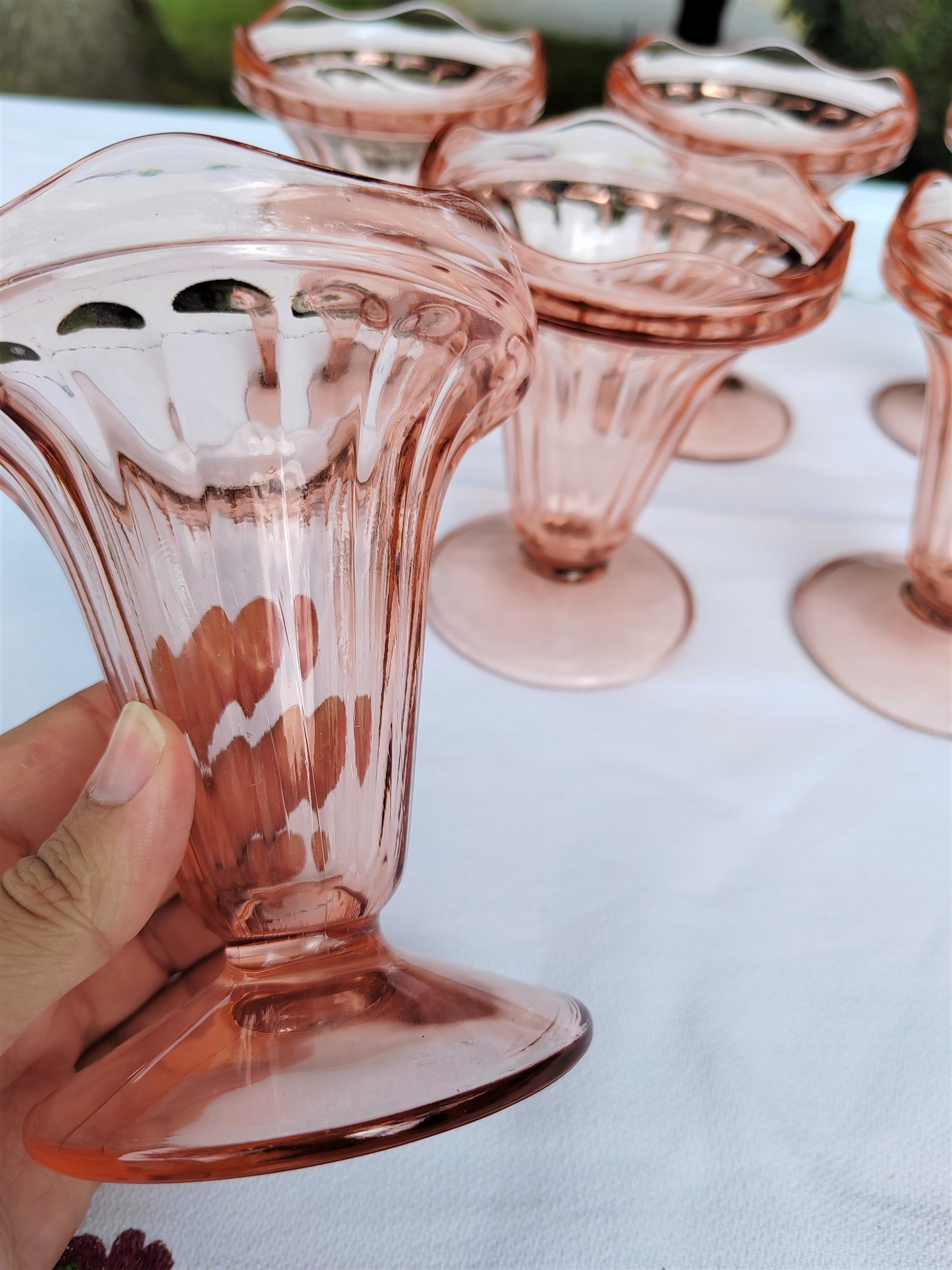 Suite of 6 pink glass ice cream bowls 70s/80s