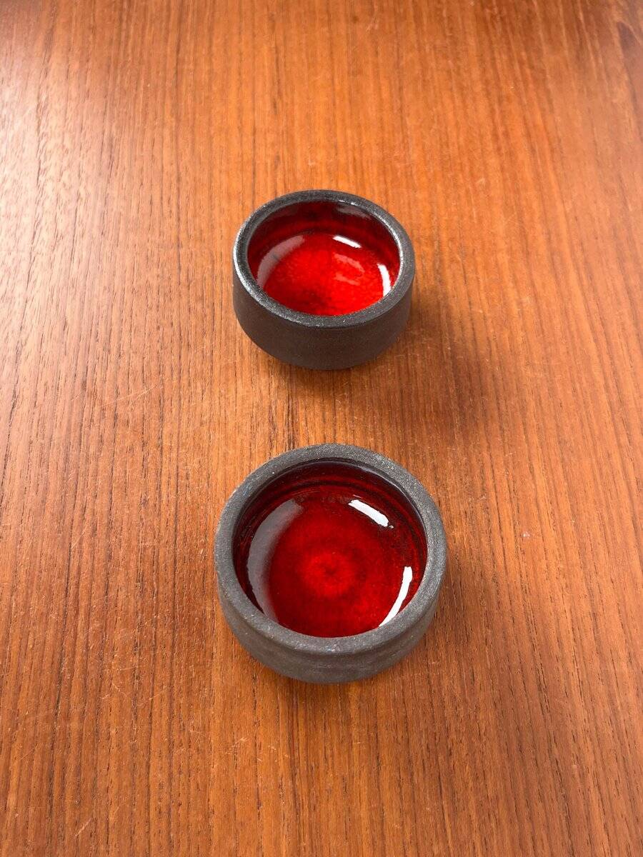 Small modern Danish studio pottery bowls from the mid-century, 1960s, set of 2.