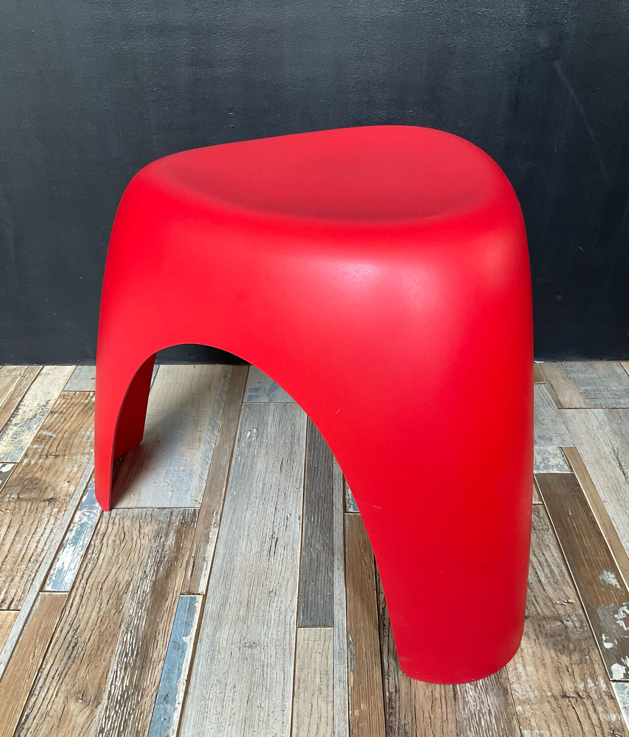 Stool elephant design Sori Yanagi for Vitra