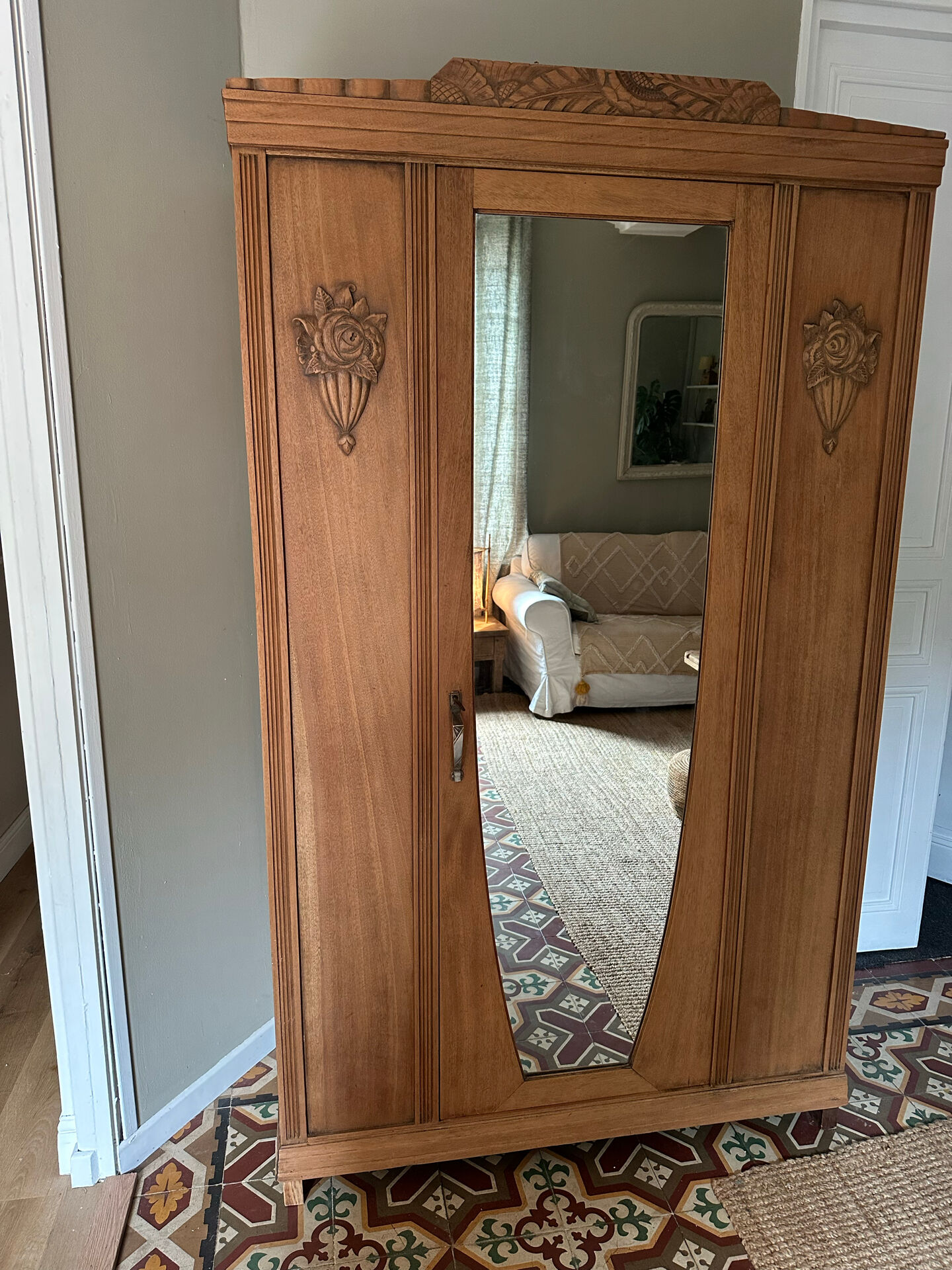 Romantic Art Deco wardrobe