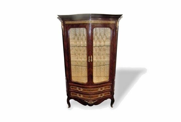 Vitrine style Louis XV